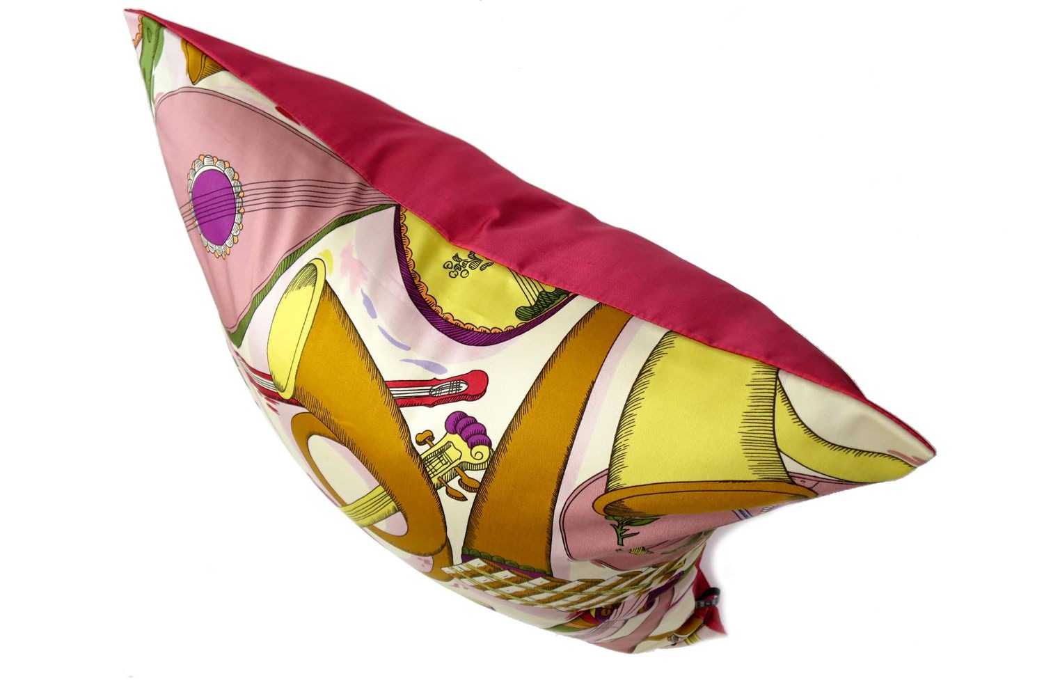 The Fornasetti ピエロフォルナセッティ&ジムトンプソンファブリック楽器柄ヴィンテージクッション ベージュNo.04 50×50cm 中材付 - HOUSE OF JAPAN Shop