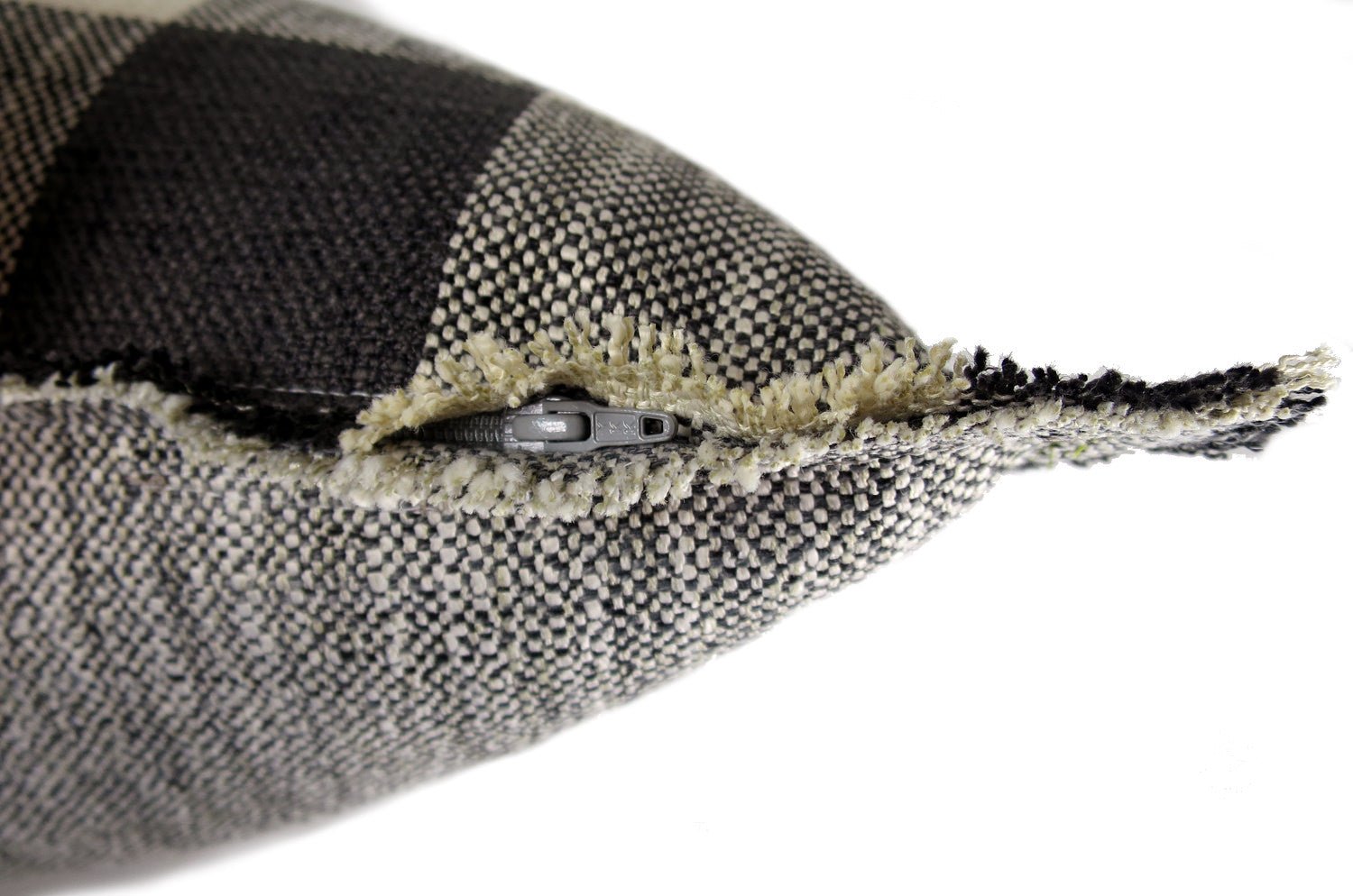 The Fringe リネンライクジャカード チェック柄フリンジ クッション オニキス 50×30cm 中材付 - HOUSE OF JAPAN Shop