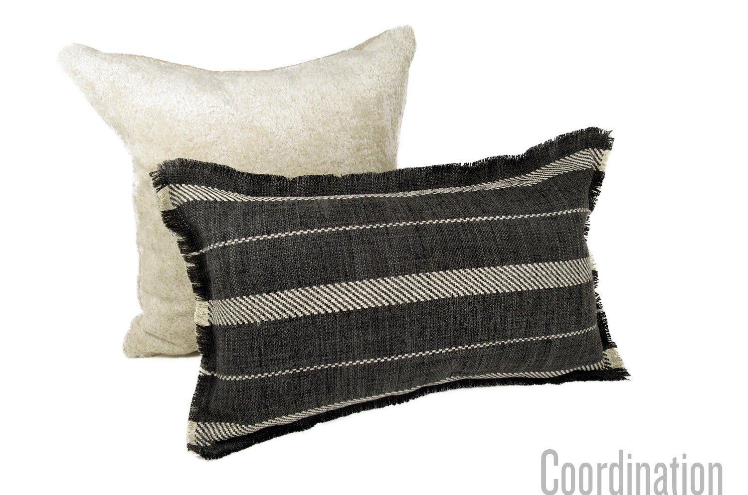 The Fringe リネンライクジャカード ストライプ柄フリンジ クッション オニキス 50×30cm中材付 - HOUSE OF JAPAN Shop