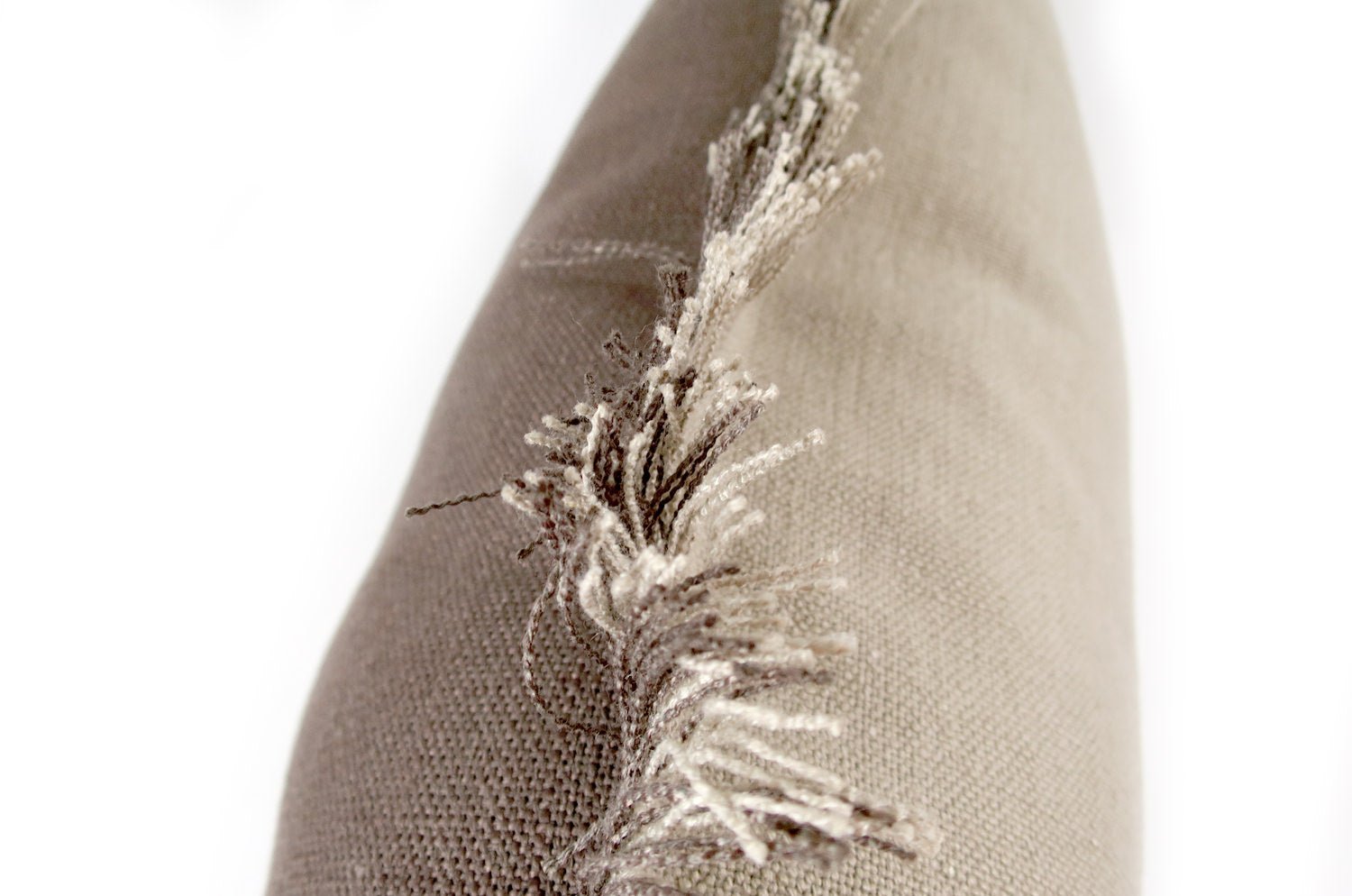 The Fringe ざっくりコットンリネン ツートンカラーフリンジクッションカバー ブラウン×ベージュ 50(60)cm - HOUSE OF JAPAN Shop