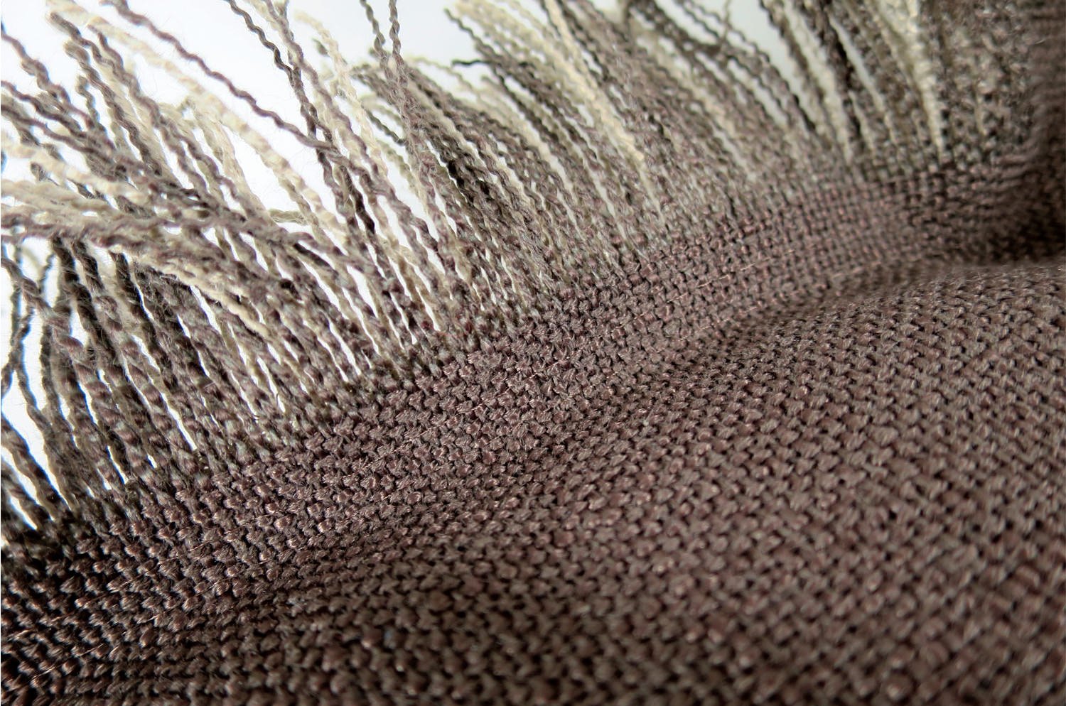 The Fringe ざっくりコットンリネン ツートンカラーフリンジクッションカバー ブラウン×ベージュ 50(60)cm - HOUSE OF JAPAN Shop