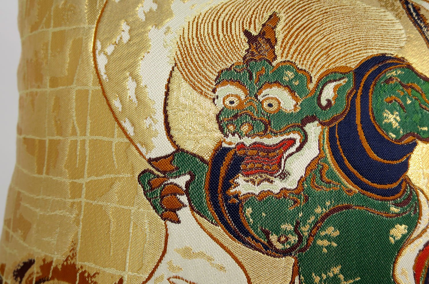 The Fujin 風神図 西陣織 クッション 32×32cm 中材付 - HOUSE OF JAPAN Shop