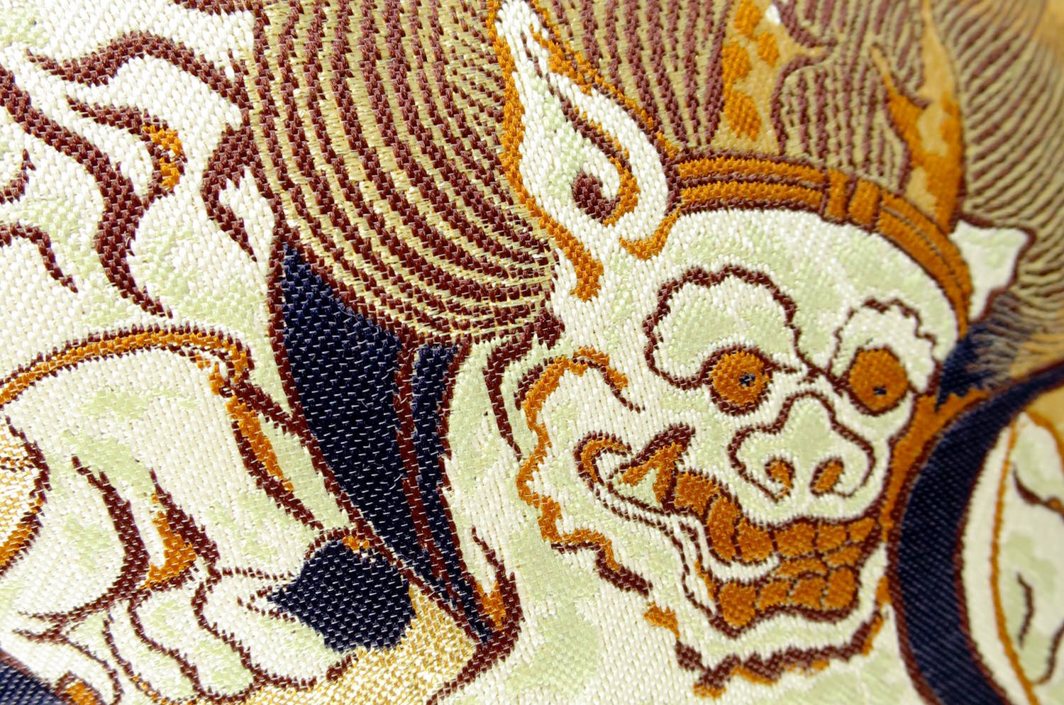 The Fujin Raijin 風神雷神図 西陣織 クッションセット 34×34×4cm 中材付 - HOUSE OF JAPAN Shop