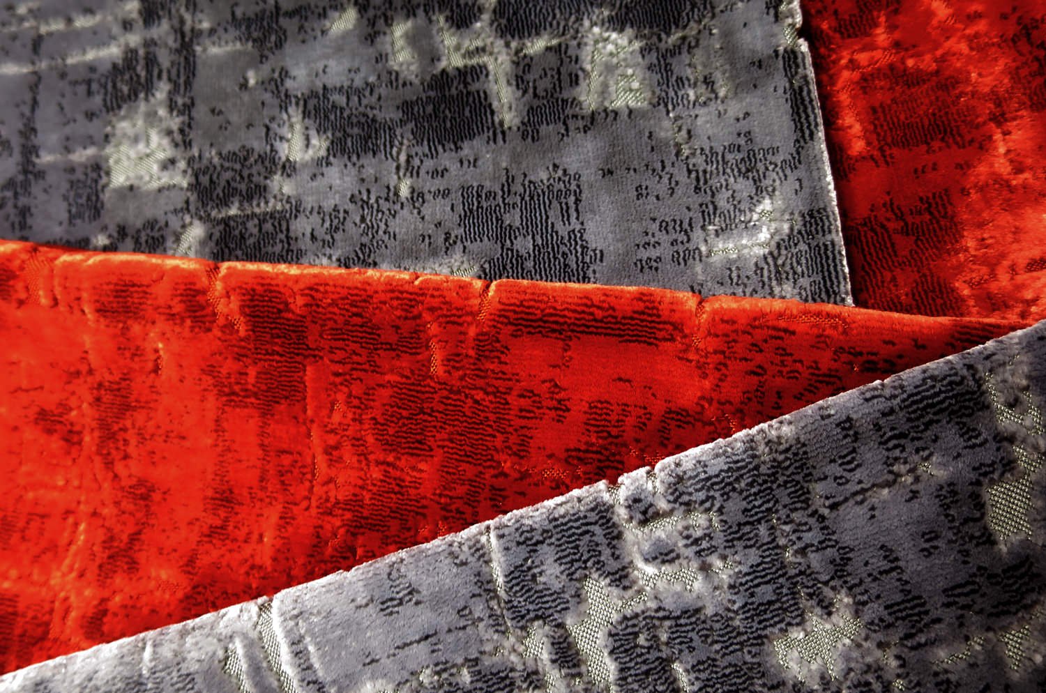 The GAVI アルマーニカーザ ガーヴィ ベルベットクッション(オレンジ) 48×30cm 中材付 - HOUSE OF JAPAN Shop