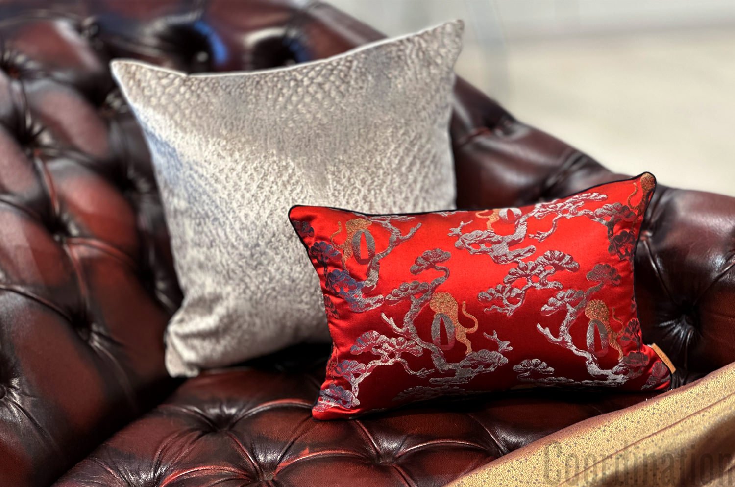 The Gilda ジルダ ベルベット クッションカバー (シルバーベージュ) 45×45cm - HOUSE OF JAPAN Shop