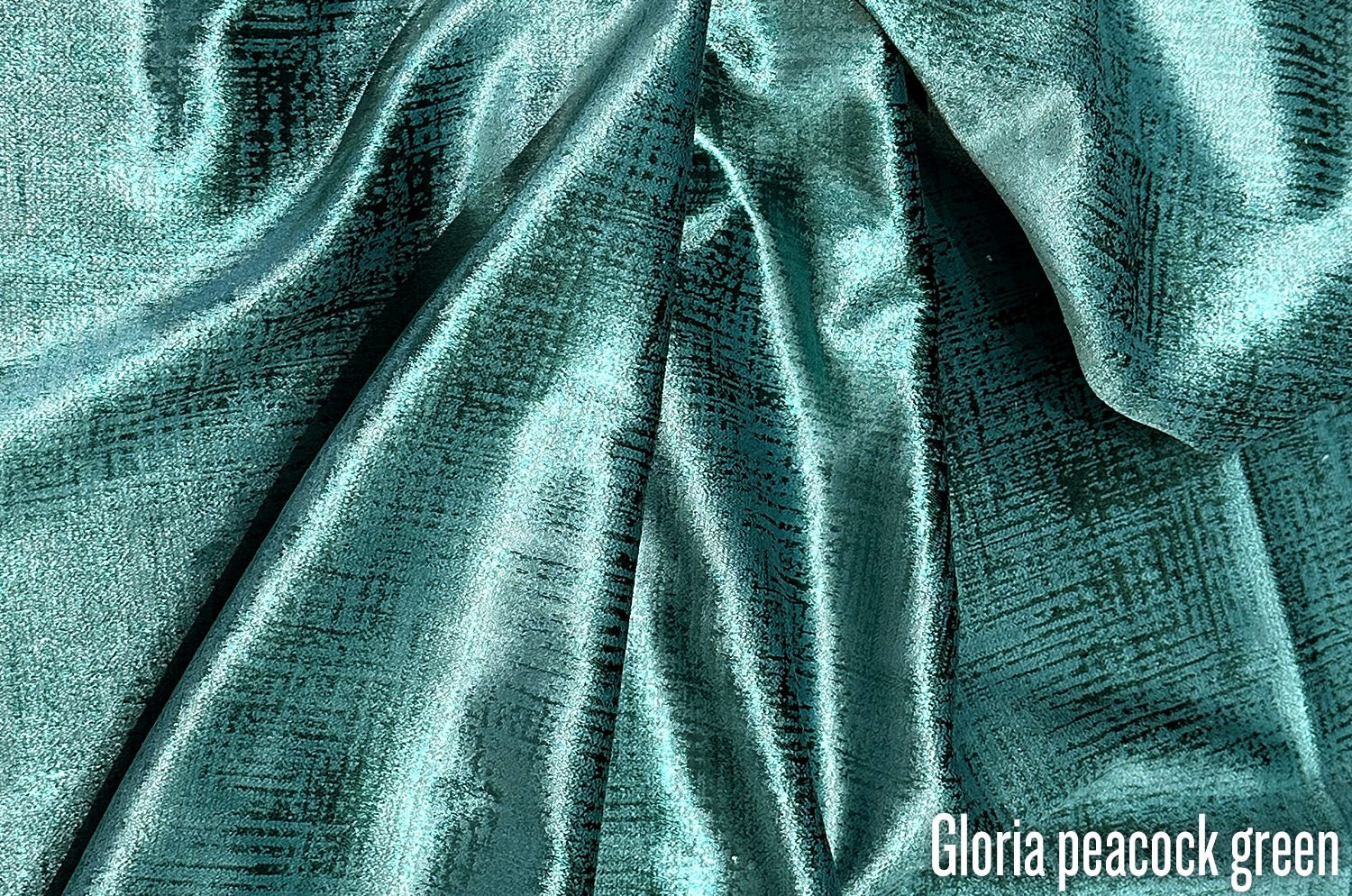 The Gloria グロリア ピーコックグリーン ベルベットクッションカバー 45×45cm - HOUSE OF JAPAN Shop