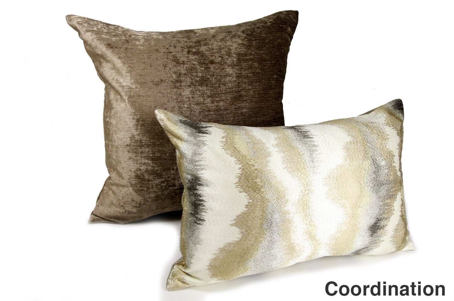 The Gloss グロスベロアクッションカバー (ブラウン) 45×45cm - HOUSE OF JAPAN Shop