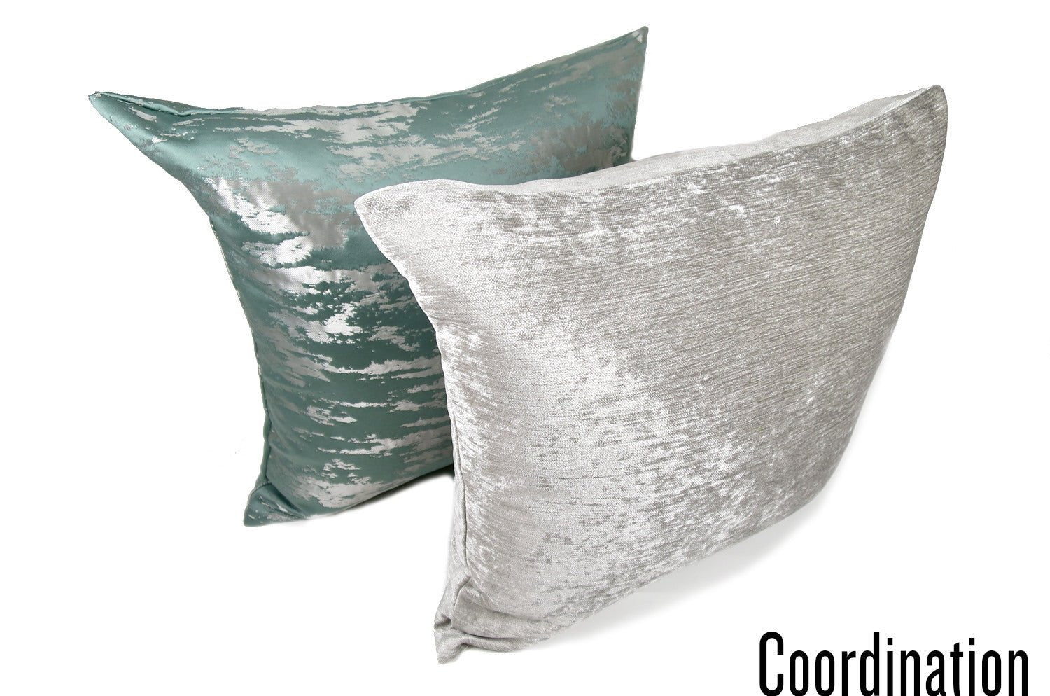 The Gloss グロスベロアクッションカバー (アイスシルバー) 45×45cm - HOUSE OF JAPAN Shop