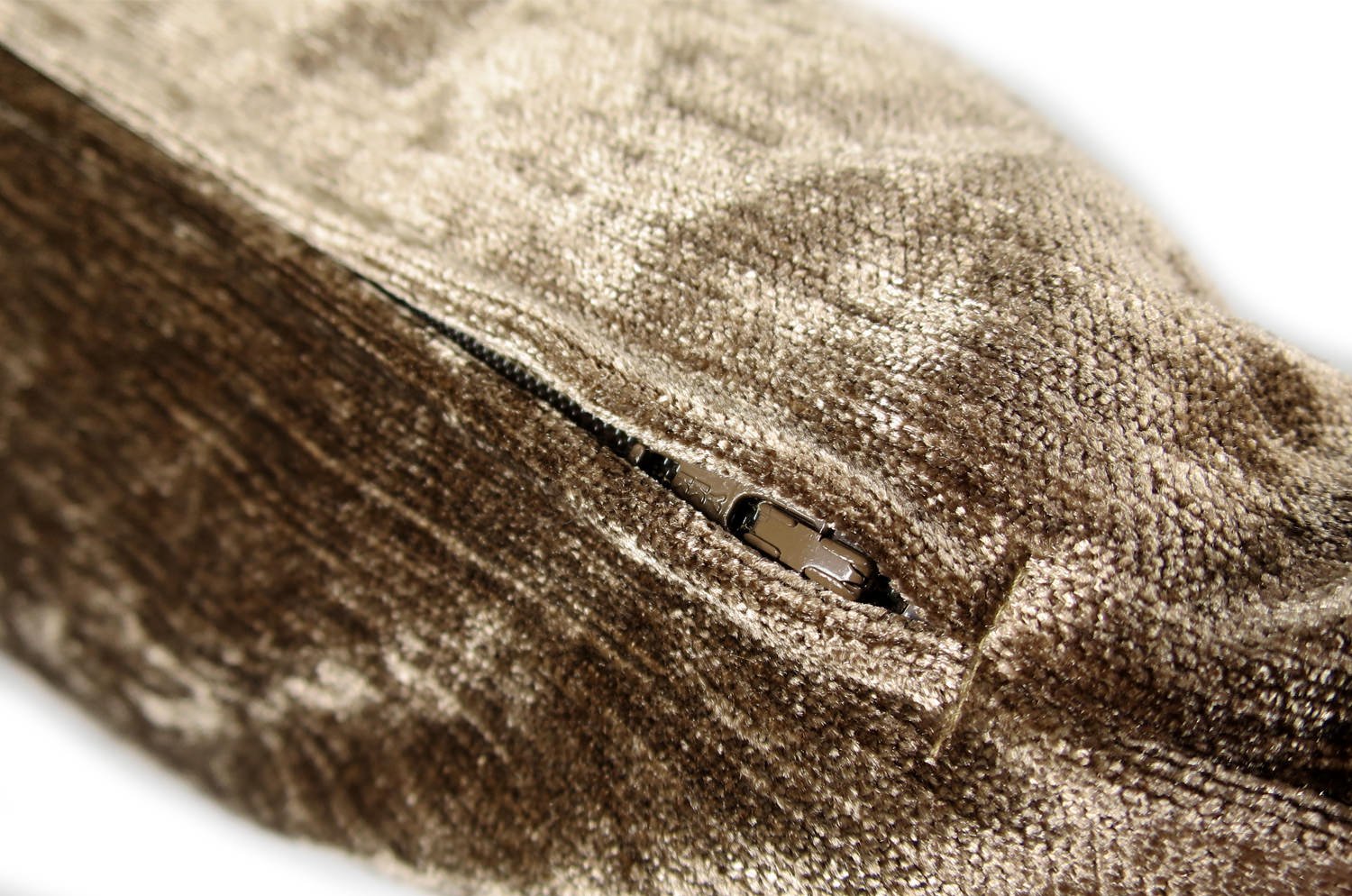 The Gloss グロスベロアクッションカバー (ブラウン) 45×45cm - HOUSE OF JAPAN Shop