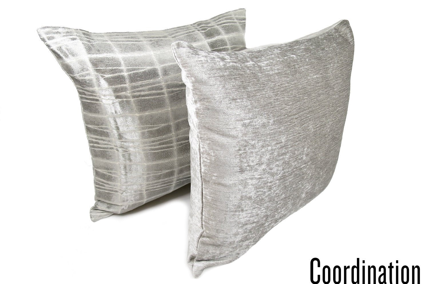 The Gloss グロスベロアクッションカバー (アイスシルバー) 45×45cm - HOUSE OF JAPAN Shop