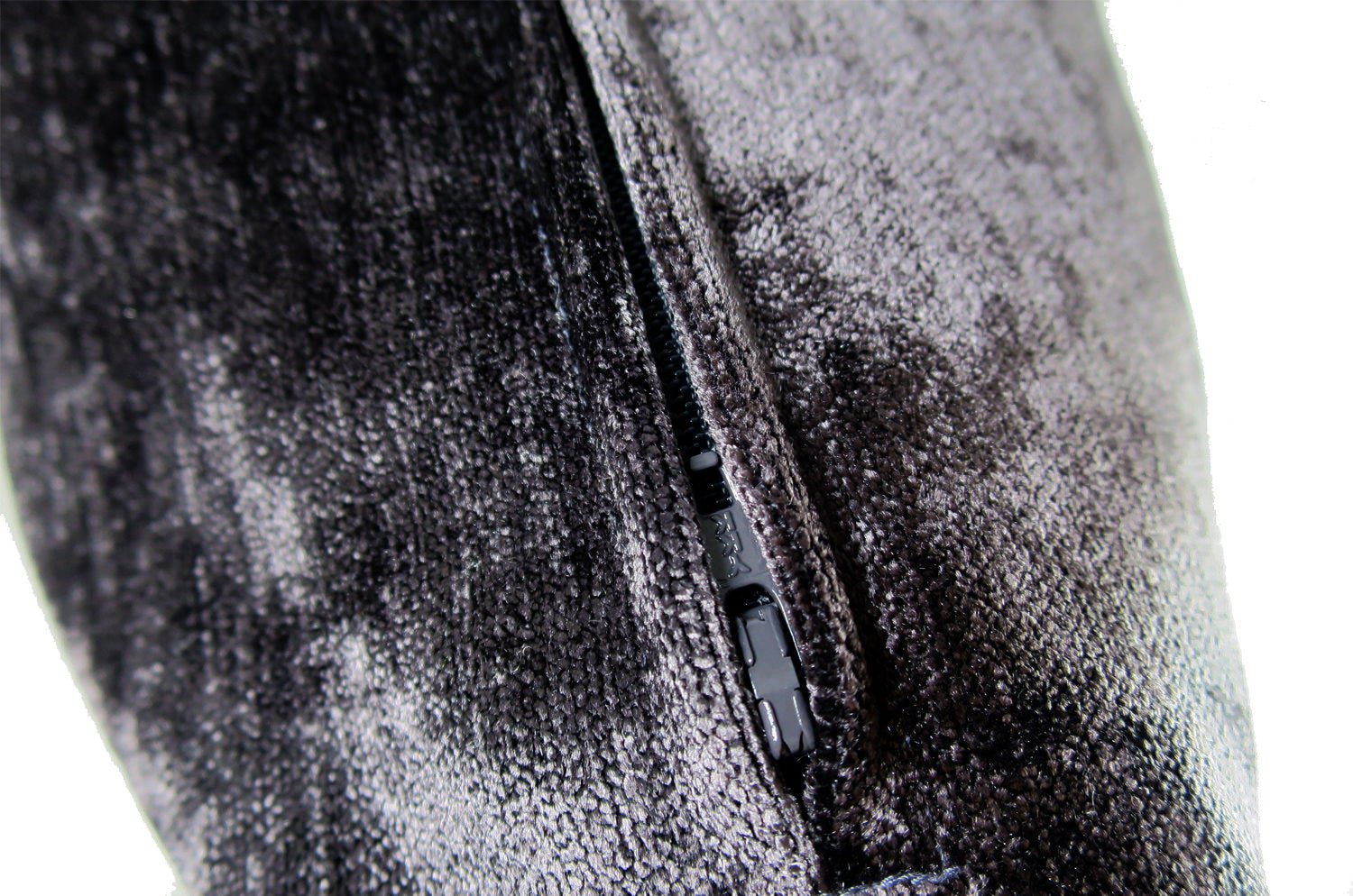 The Gloss グロスベロアクッションカバー (チャコールブラック) 45×45cm - HOUSE OF JAPAN Shop