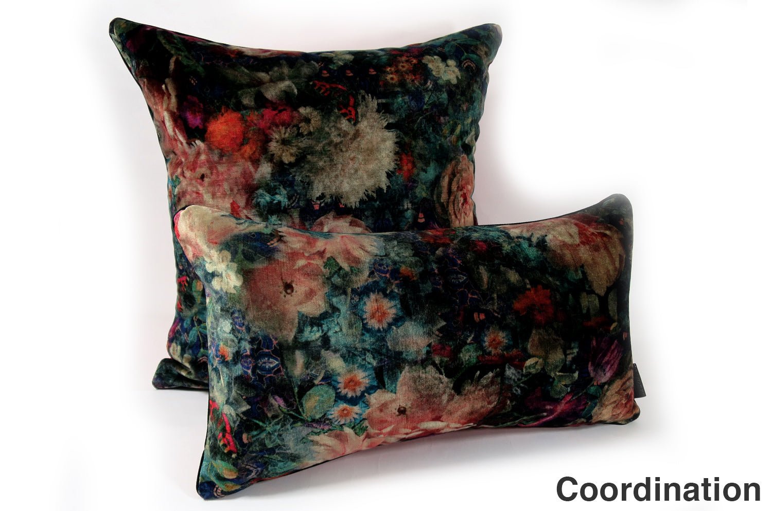 The GP&J BAKER ROYAL GARDEN ロイヤルガーデンベルベット&ルージュレッドクッションカバー 50×50cm - HOUSE OF JAPAN Shop