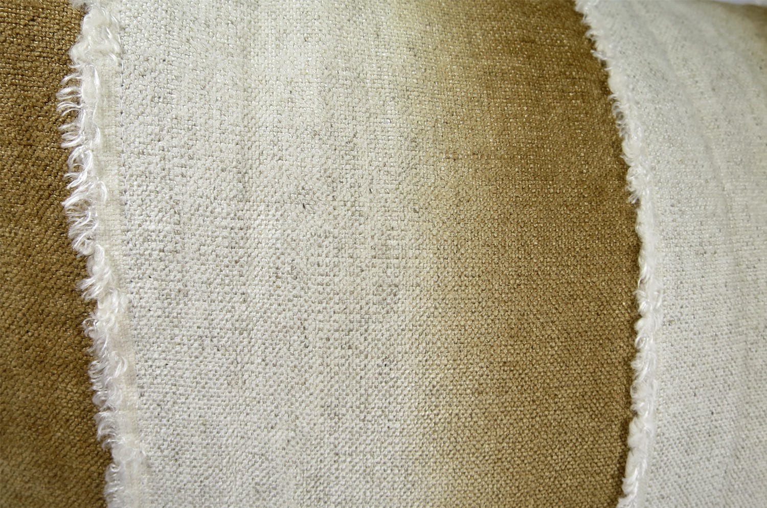 The Gradation Stripe グラデーションストライプ クッションカバー ブラウンベージュ 60×40cm 中材付 - HOUSE OF JAPAN Shop