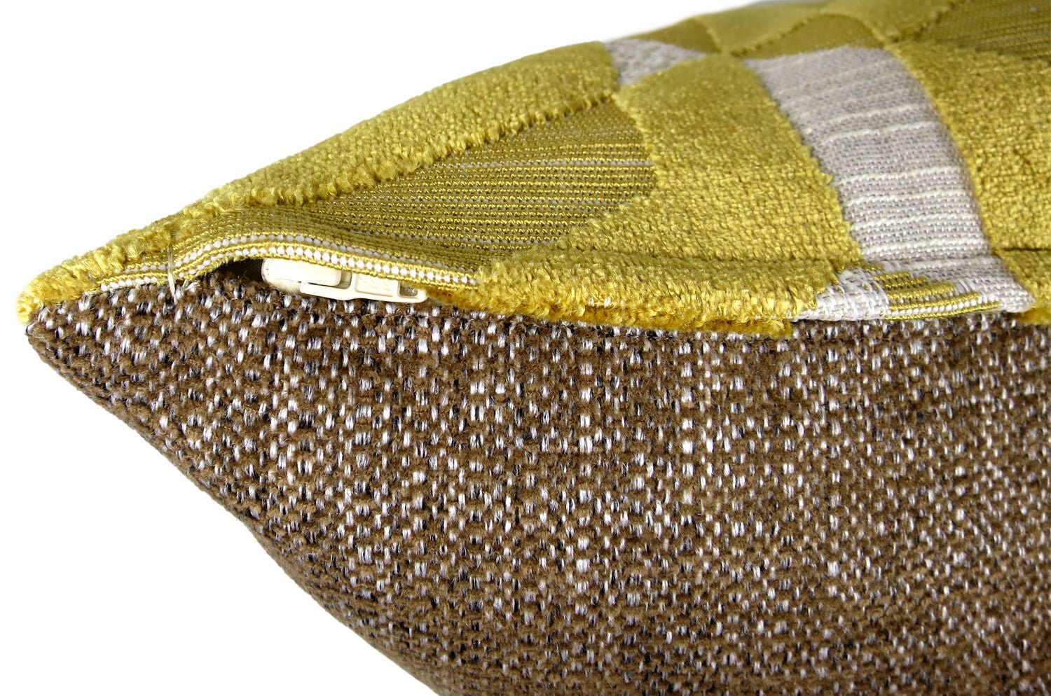 The GRAPHICS グラフィックス フレンチジャカード ベルベット クッション (ハニー) 50×30cm 中材付 - HOUSE OF JAPAN Shop