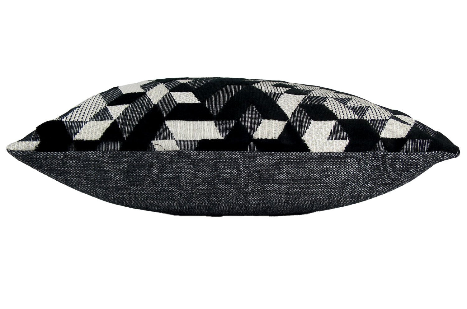 The GRAPHICS グラフィックス フレンチジャガードベルベット クッションカバー(ブラック) 50×50cm - HOUSE OF JAPAN Shop