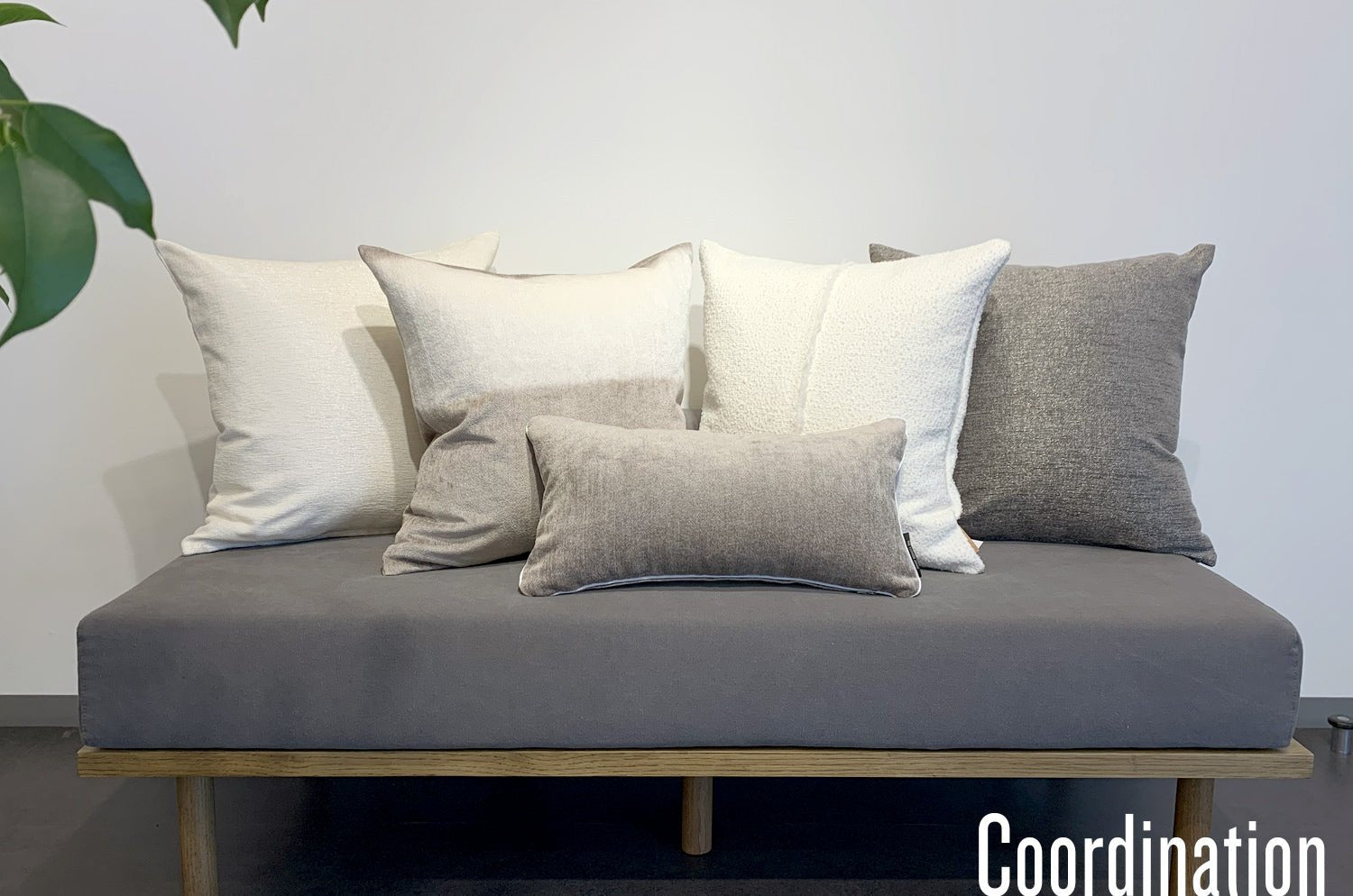 The Gray グレー横長クッション 50×25cm 中材付 - HOUSE OF JAPAN Shop