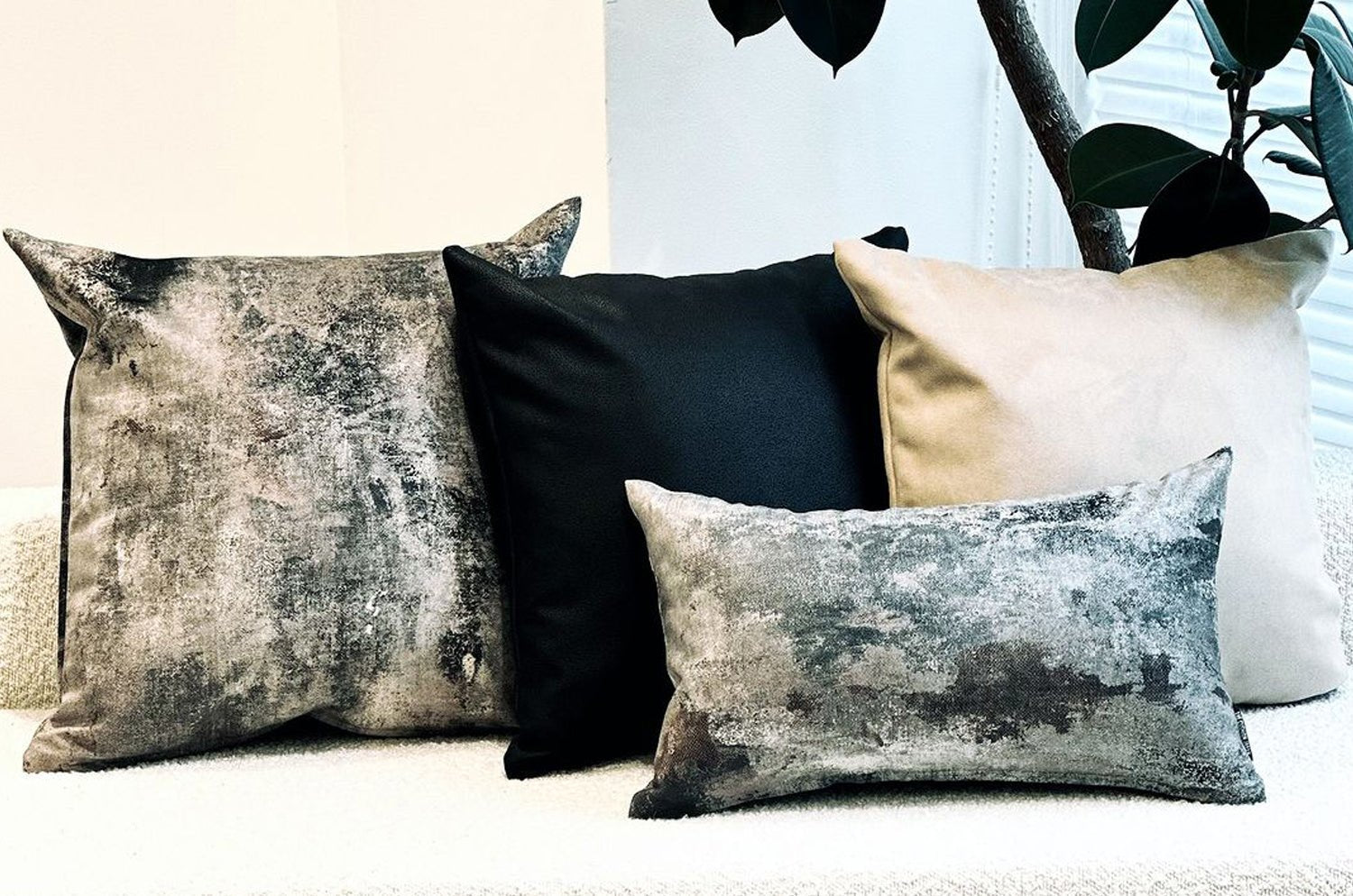 The Gray Fluid スペイン製 両面起毛スエード調クッション グレー 50×30cm 中材付 - HOUSE OF JAPAN Shop