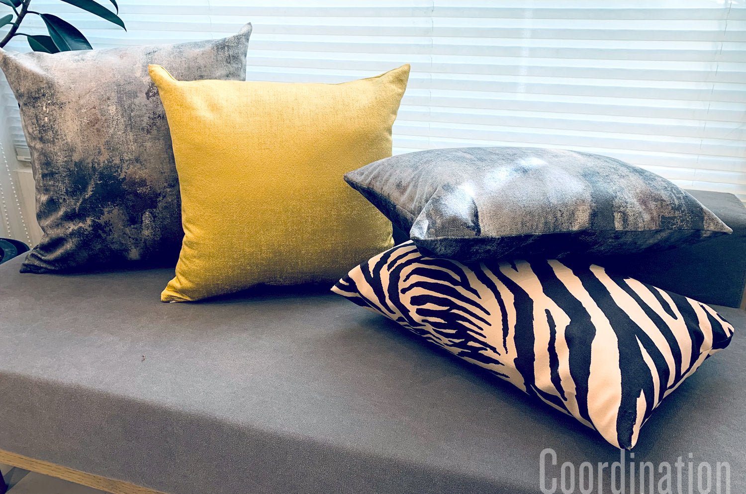 The Gray Fluid スペイン製 両面起毛スエード調クッションカバー グレー 50×50cm - HOUSE OF JAPAN Shop