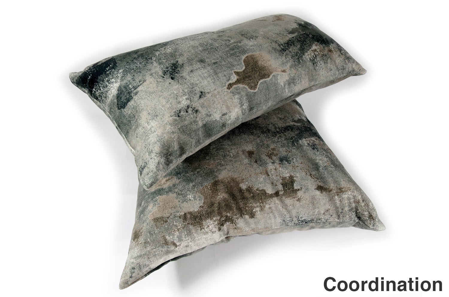 The Gray Fluid スペイン製 両面起毛スエード調クッションカバー グレー 50×50cm - HOUSE OF JAPAN Shop