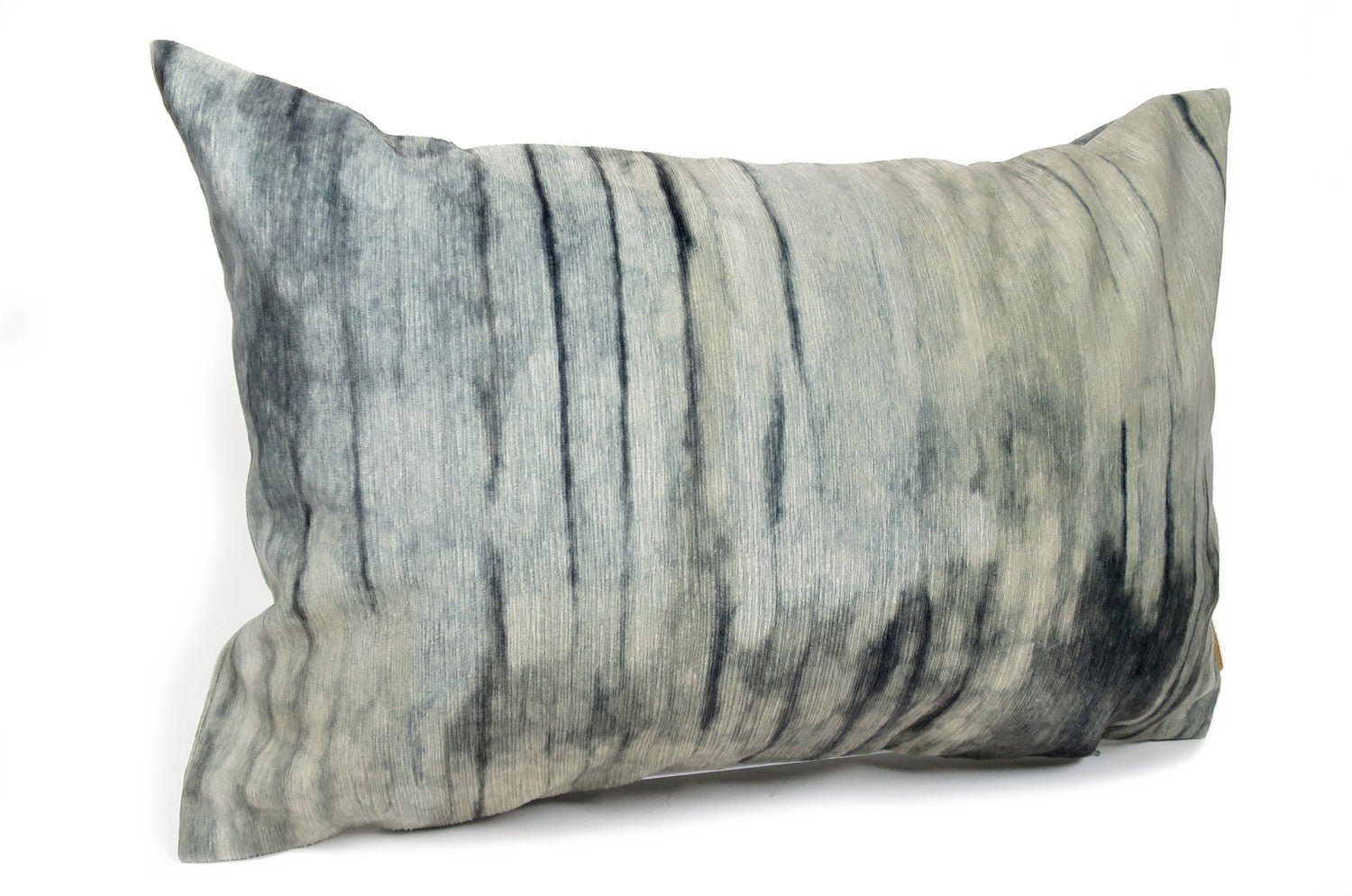 The Gray Wood 両面起毛スエード調クッション グレーウッド 45×30cm 中材付 - HOUSE OF JAPAN Shop