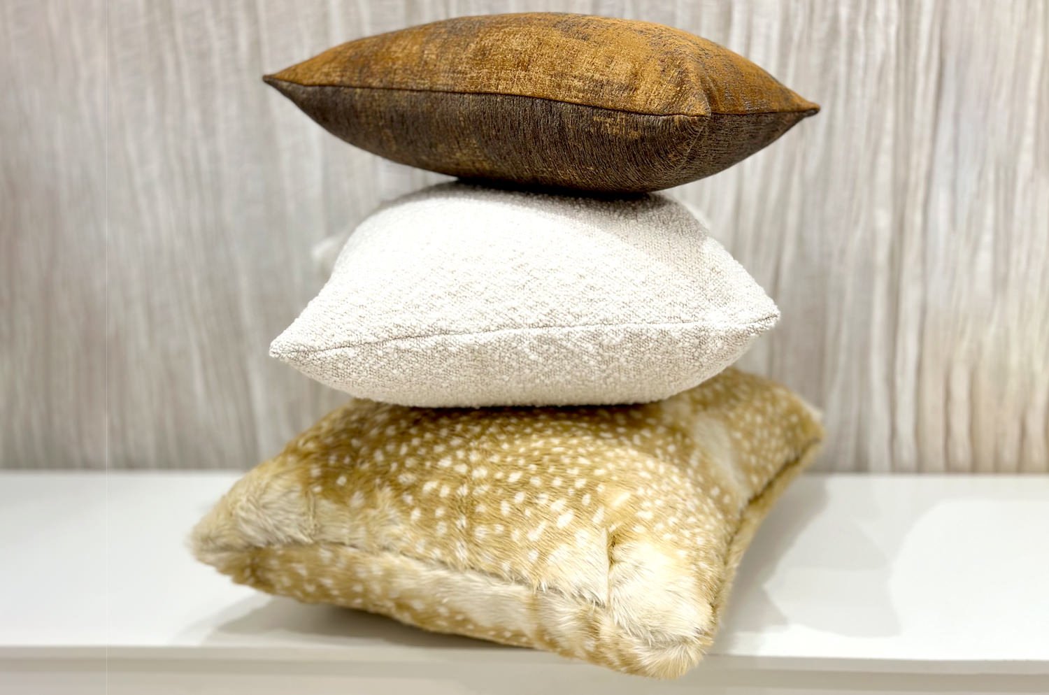 The Grazed フィスバ リーバシブル 横長 クッション(オーカー) 45×30cm 中材付 - HOUSE OF JAPAN Shop