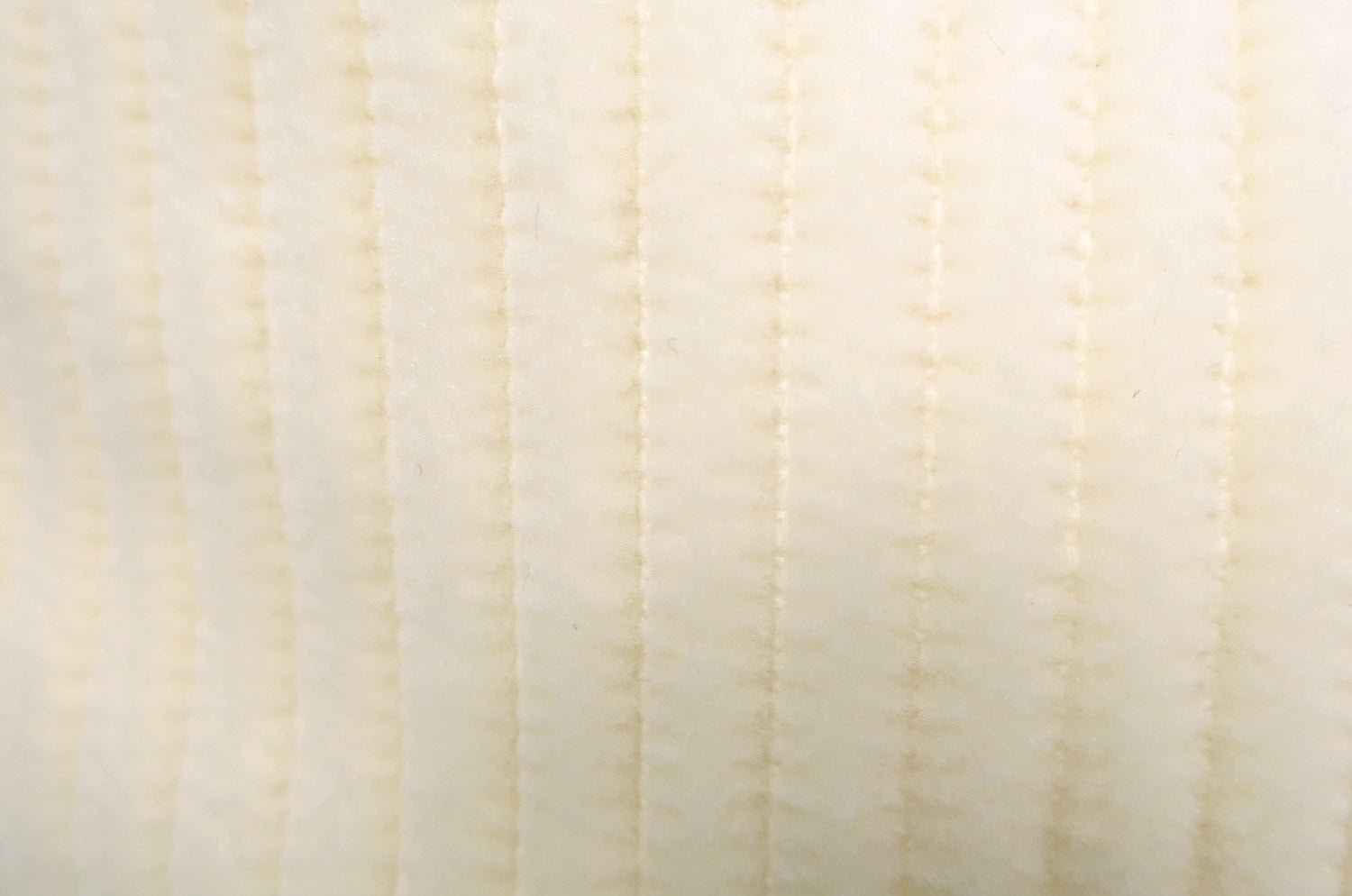 The Guild Corda デザイナーズギルド コーデュロイクッションカバー チョーク(オフホワイト) 45(50)×45(50)cm - HOUSE OF JAPAN Shop