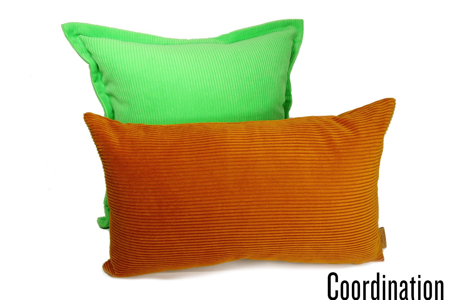 The Guild Corda デザイナーズギルド コーデュロイクッション シエナ(茶色) 50×30cm 中材付 - HOUSE OF JAPAN Shop