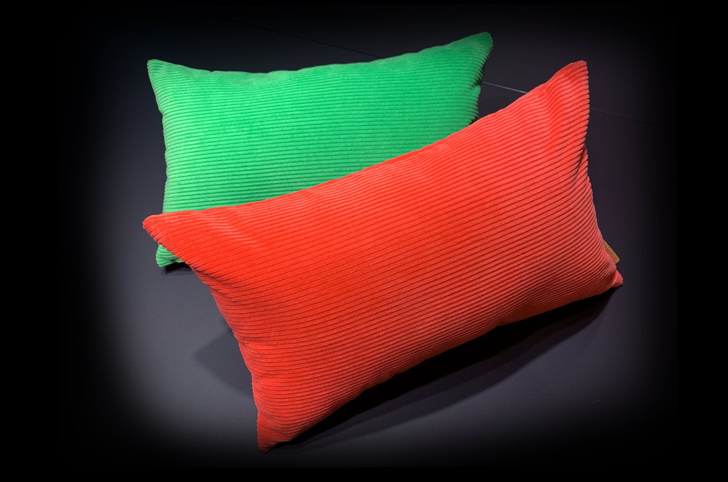 The Guild Corda デザイナーズギルド コーデュロイクッション ケリーグリーン 50×30cm 中材付 - HOUSE OF JAPAN Shop