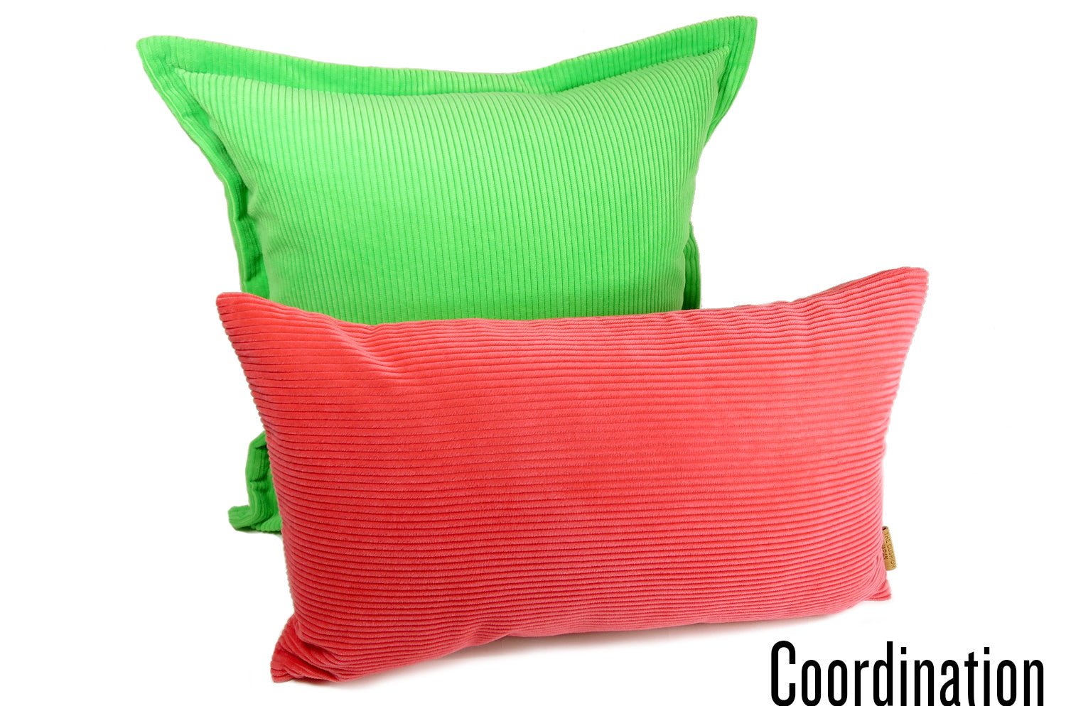 The Guild Corda デザイナーズギルド コーデュロイクッション アゼリア 50×30cm 中材付 - HOUSE OF JAPAN Shop