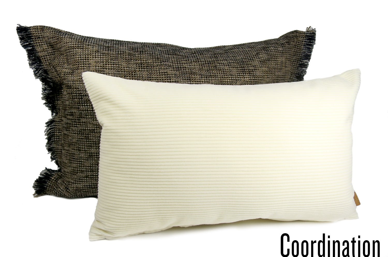 The Guild Corda デザイナーズギルド コーデュロイクッション チョーク(オフホワイト) 50×30cm 中材付 - HOUSE OF JAPAN Shop