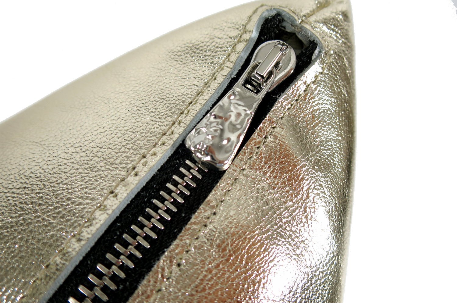 The HAKU ヤギ革クッション シャンパンゴールド箔×ラッカーニジップ 45×45cm 中材付 - HOUSE OF JAPAN Shop