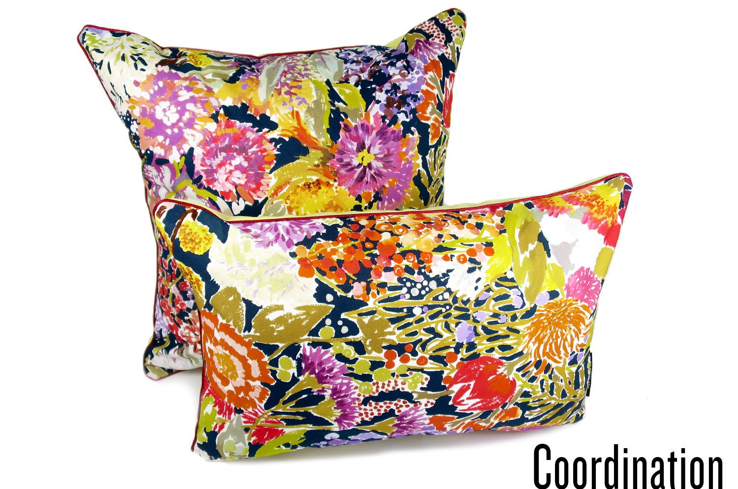 The HARLEQUIN Sanguine Flower ハーレクイーン サングイネフラワー クッションカバー 45×45cm - HOUSE OF JAPAN Shop