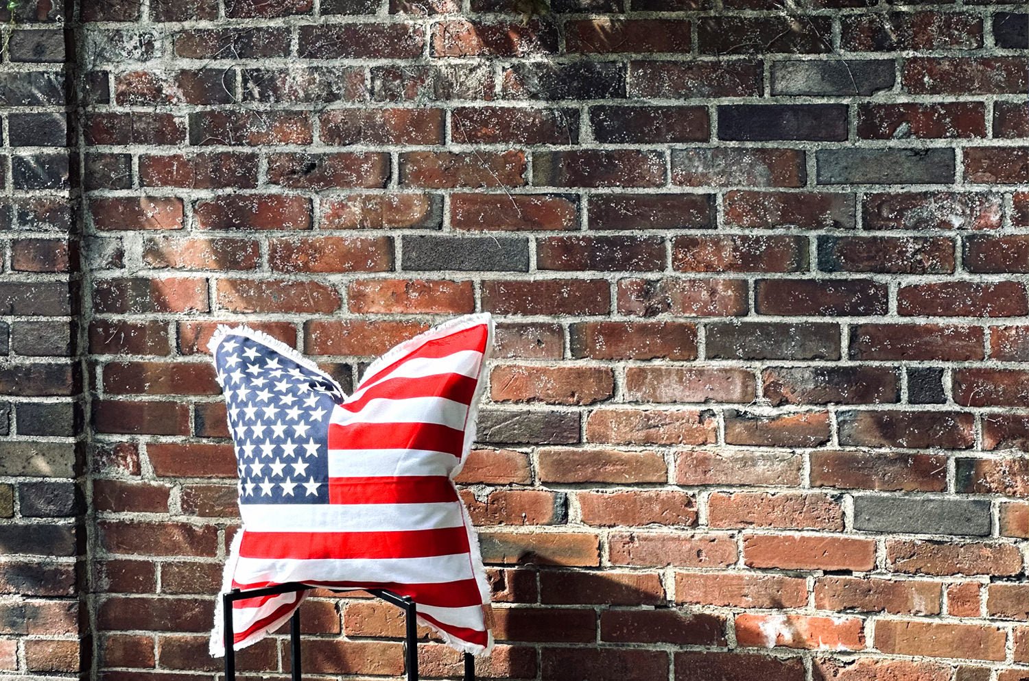 The HAV - A - HANK ハバハンクバンダナクッションカバー アメリカンフラッグ柄 55×55cm 中材付 - HOUSE OF JAPAN Shop