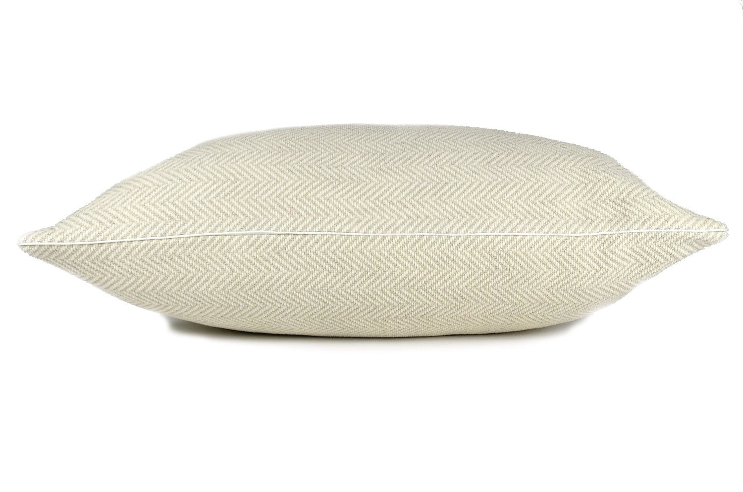 The Herringbone ヘリンボーンジャカードクッション ミルククリーム 50×32cm 中材付 - HOUSE OF JAPAN Shop