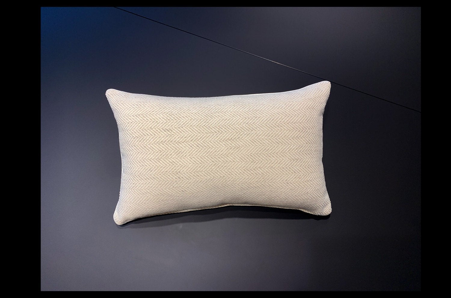 The Herringbone ヘリンボーンジャカードクッション ミルククリーム 50×32cm 中材付 - HOUSE OF JAPAN Shop