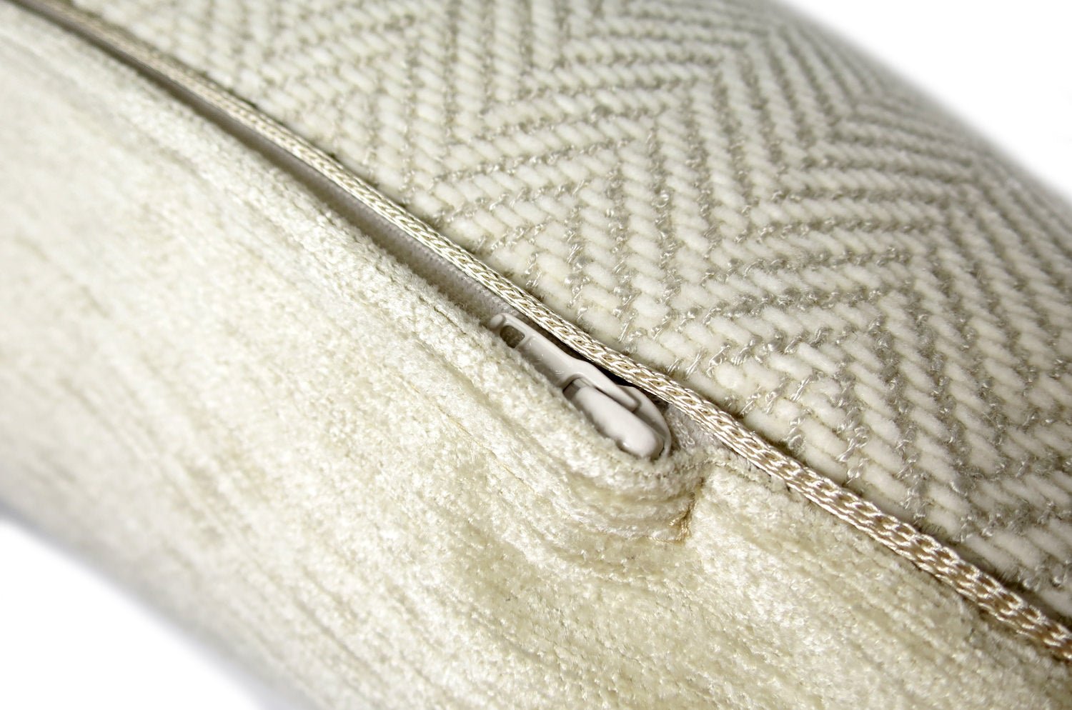 The Herringbone ヘリンボーンジャカードクッション ミルククリーム 60×40cm 中材付 - HOUSE OF JAPAN Shop