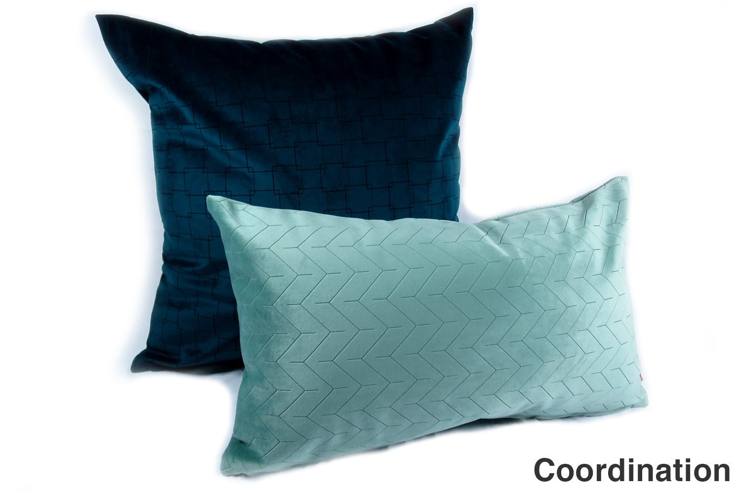 The Horuzon Blue スペイン製起毛スエード調クッション 地平線 50×30cm 中材付 - HOUSE OF JAPAN Shop