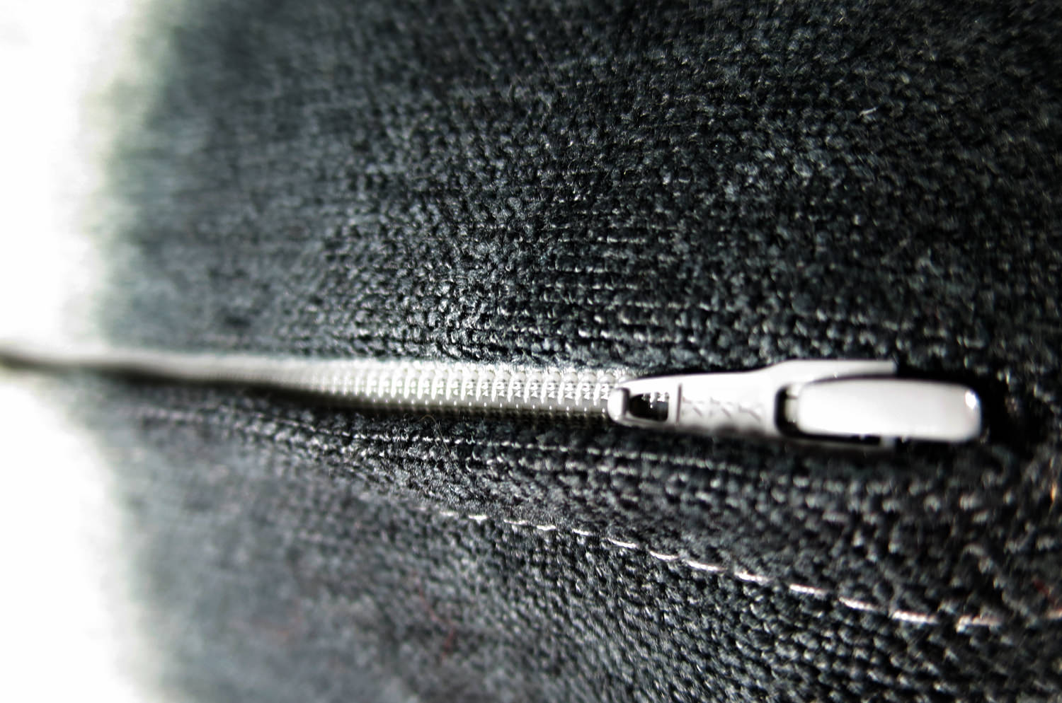 The Indigo Linen インディゴグラデーション Bigクッション 61×54cm 中材付 - HOUSE OF JAPAN Shop