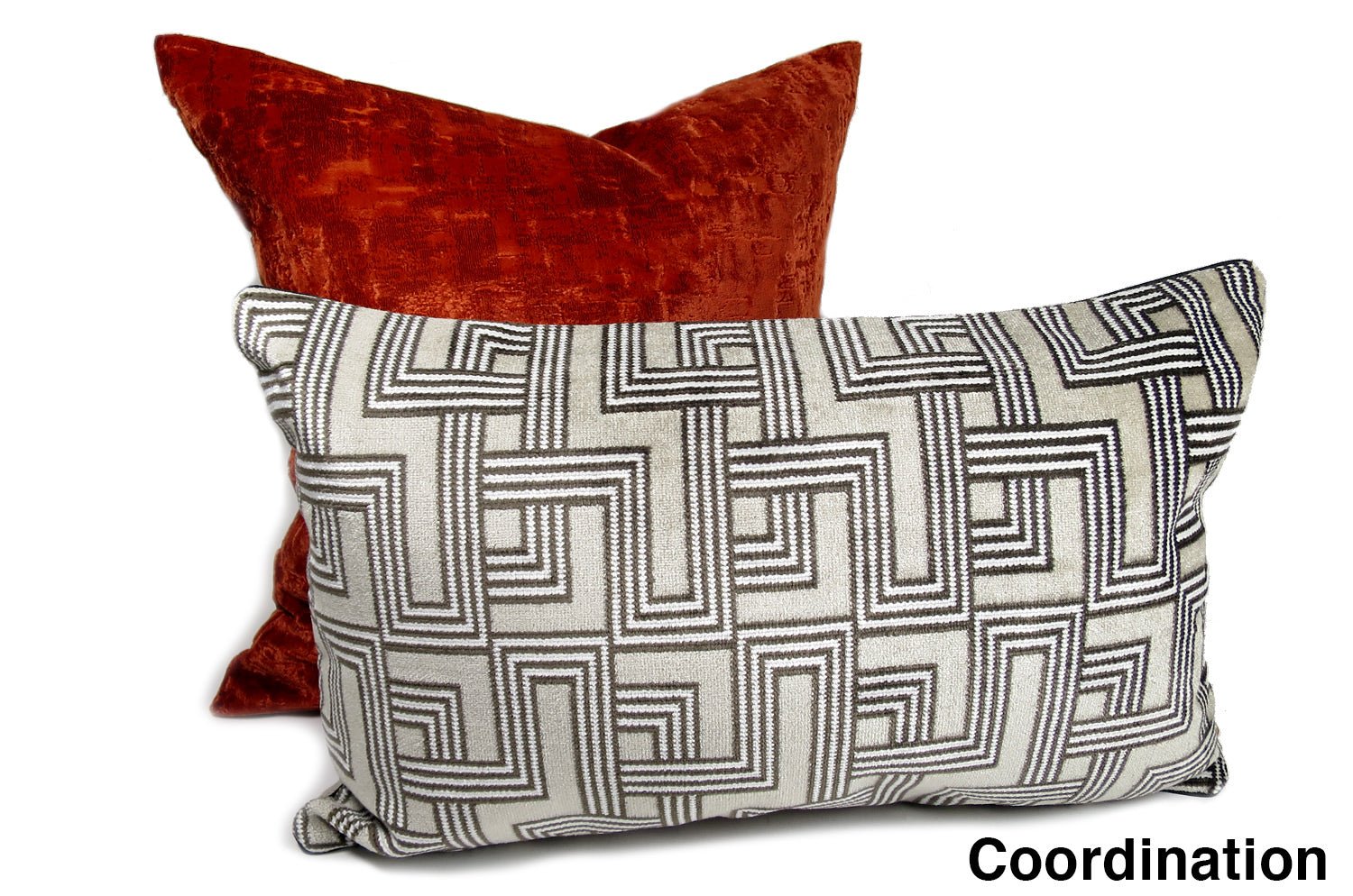 The Interception インターセプション ベルベット クッション ライトグレージュ 50×30cm 中材付 - HOUSE OF JAPAN Shop