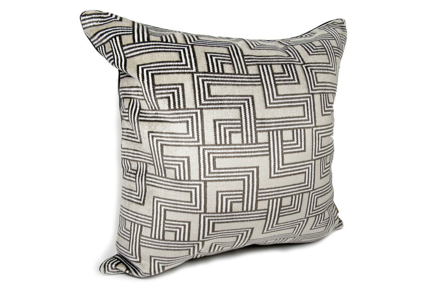 The Interception インターセプション ベルベット クッションカバー ライトグレージュ 50×50cm - HOUSE OF JAPAN Shop