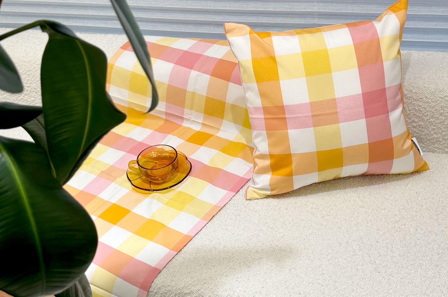 The INTERIOR SET ドイツ製生地 クッション&テーブルランナーセット オレンジイエロー - HOUSE OF JAPAN Shop