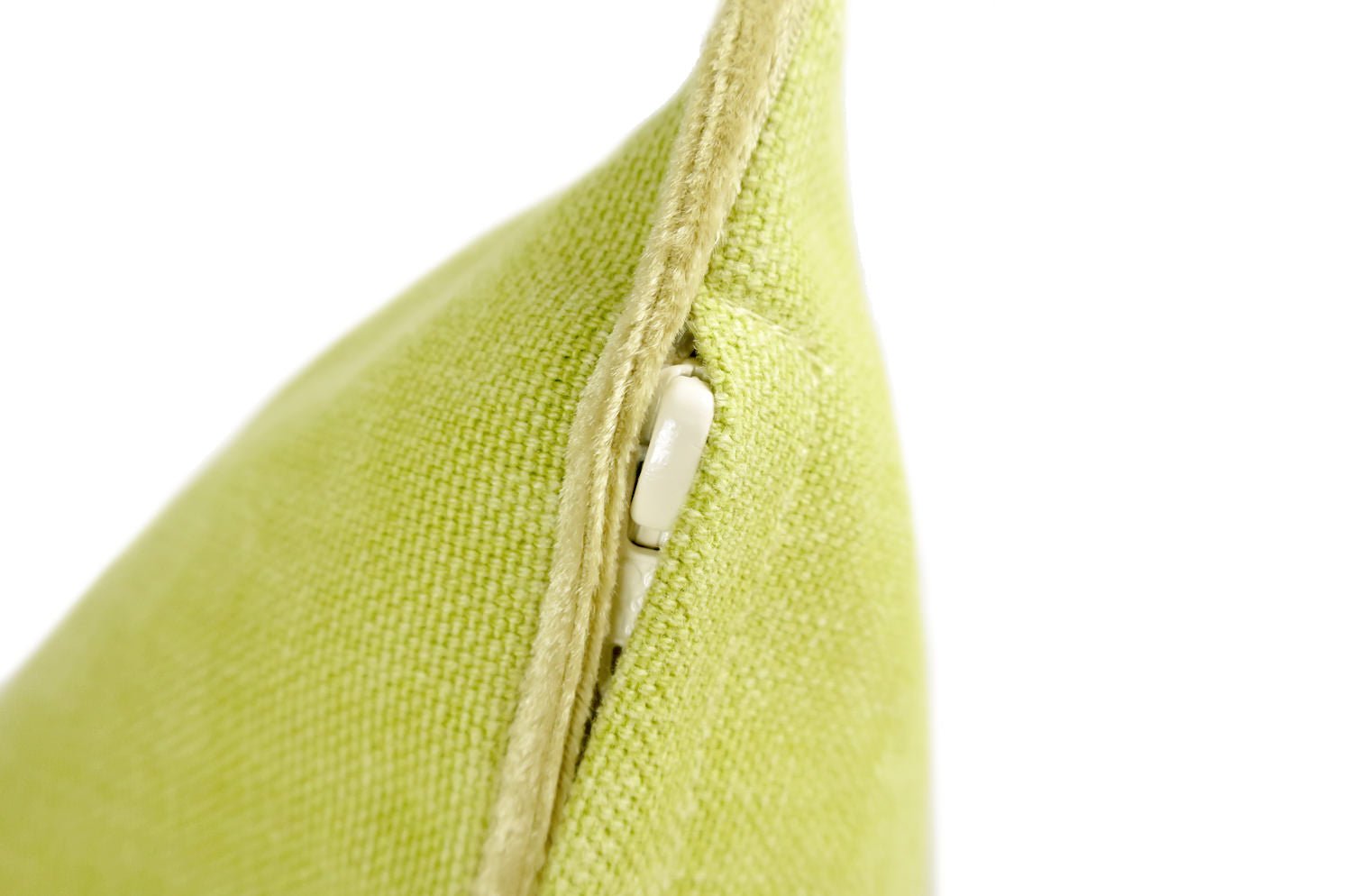 The Italy cotton イタリアブラッシュドコットン ベルベットパイピング クッション グラスグリーン 45×30cm 中材付 - HOUSE OF JAPAN Shop