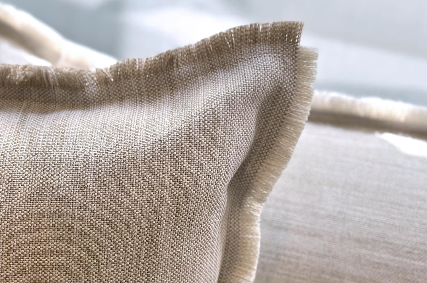 The Jadore ジャドール ベルギー製 フリンジ付きBIGクッション 80(84)×40(44)cm 中材付 - HOUSE OF JAPAN Shop