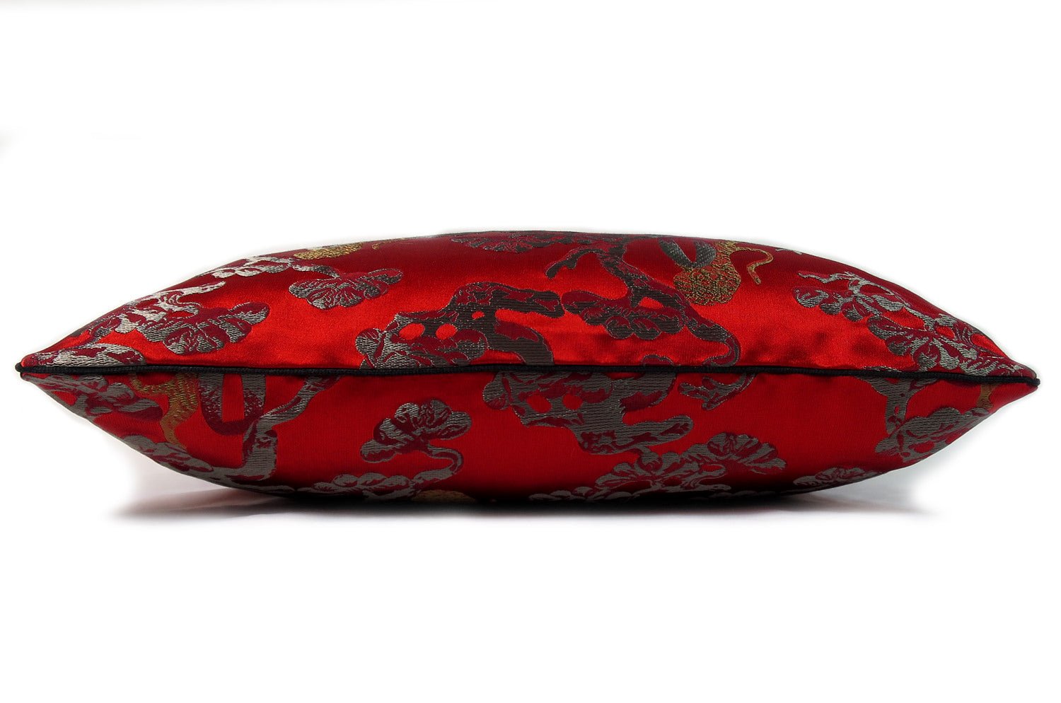 The JEREVAN アルマーニカーザ エレバン パイピングクッション(ルビーレッド) 44×30cm 中材付 - HOUSE OF JAPAN Shop