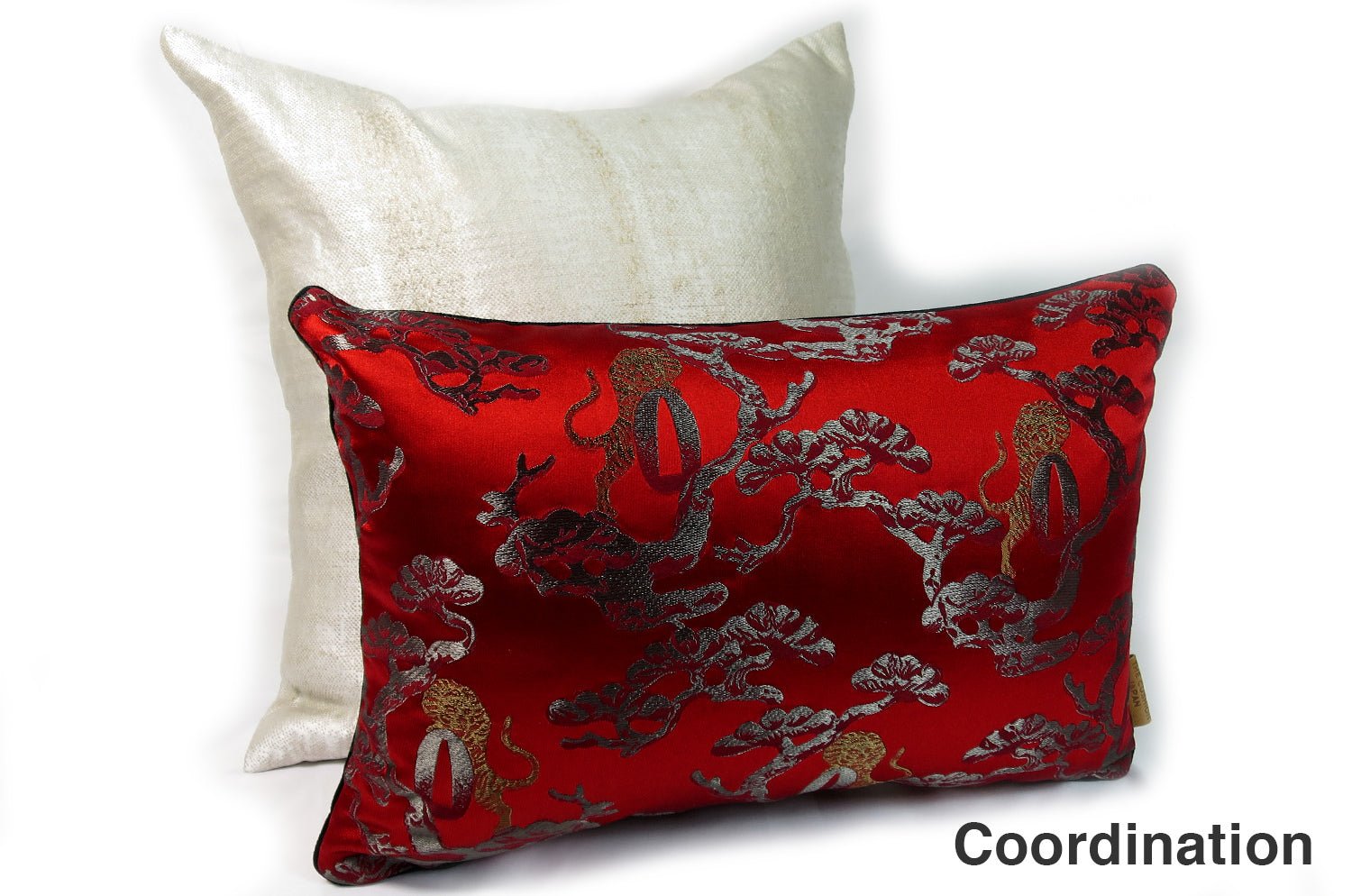 The JEREVAN アルマーニカーザ エレバン パイピングクッション(ルビーレッド) 44×30cm 中材付 - HOUSE OF JAPAN Shop