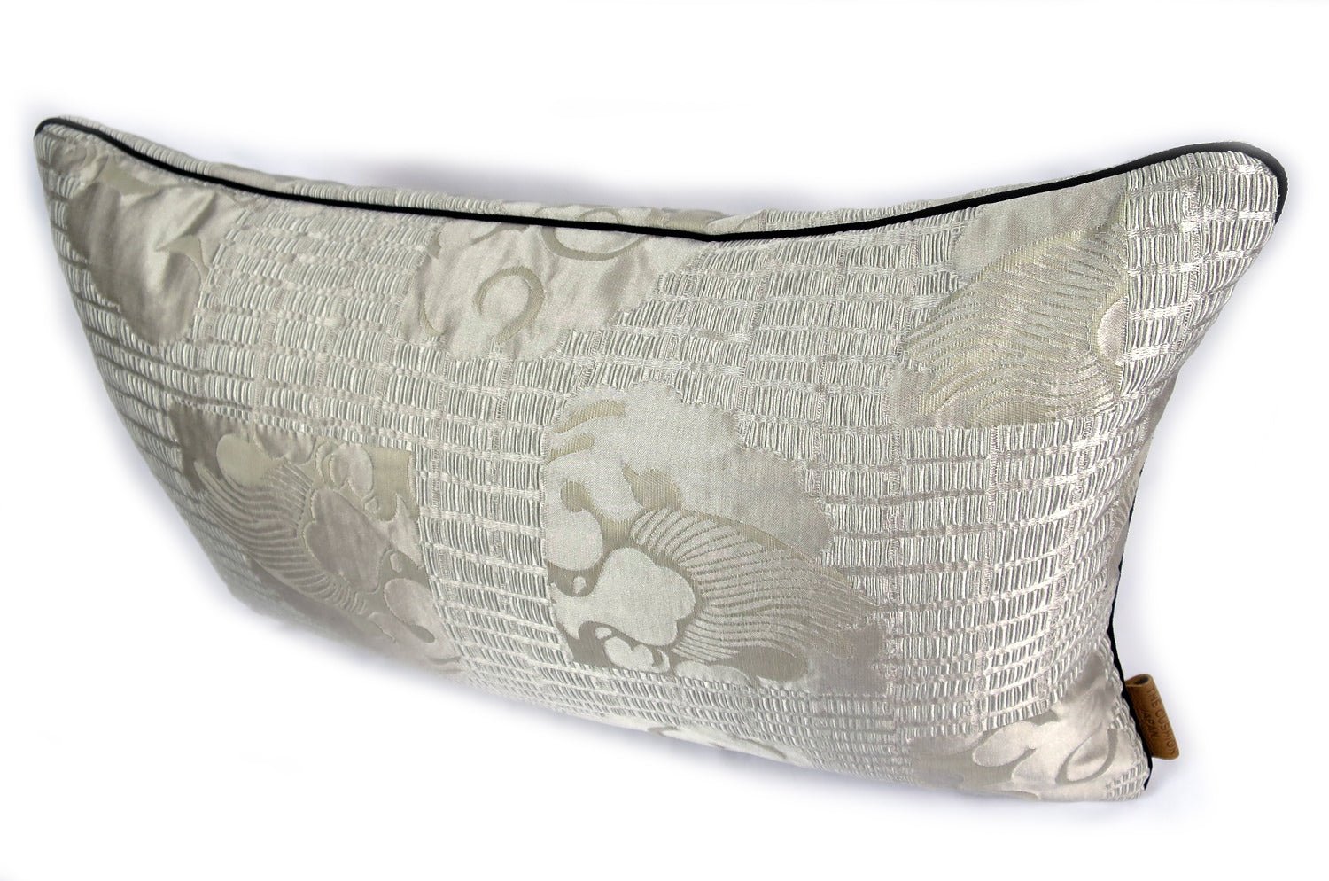 The JINHUA GHIACCIO アルマーニカーザ ジンファ パイピングクッション(グレージュ) 48×30cm 中材付 - HOUSE OF JAPAN Shop