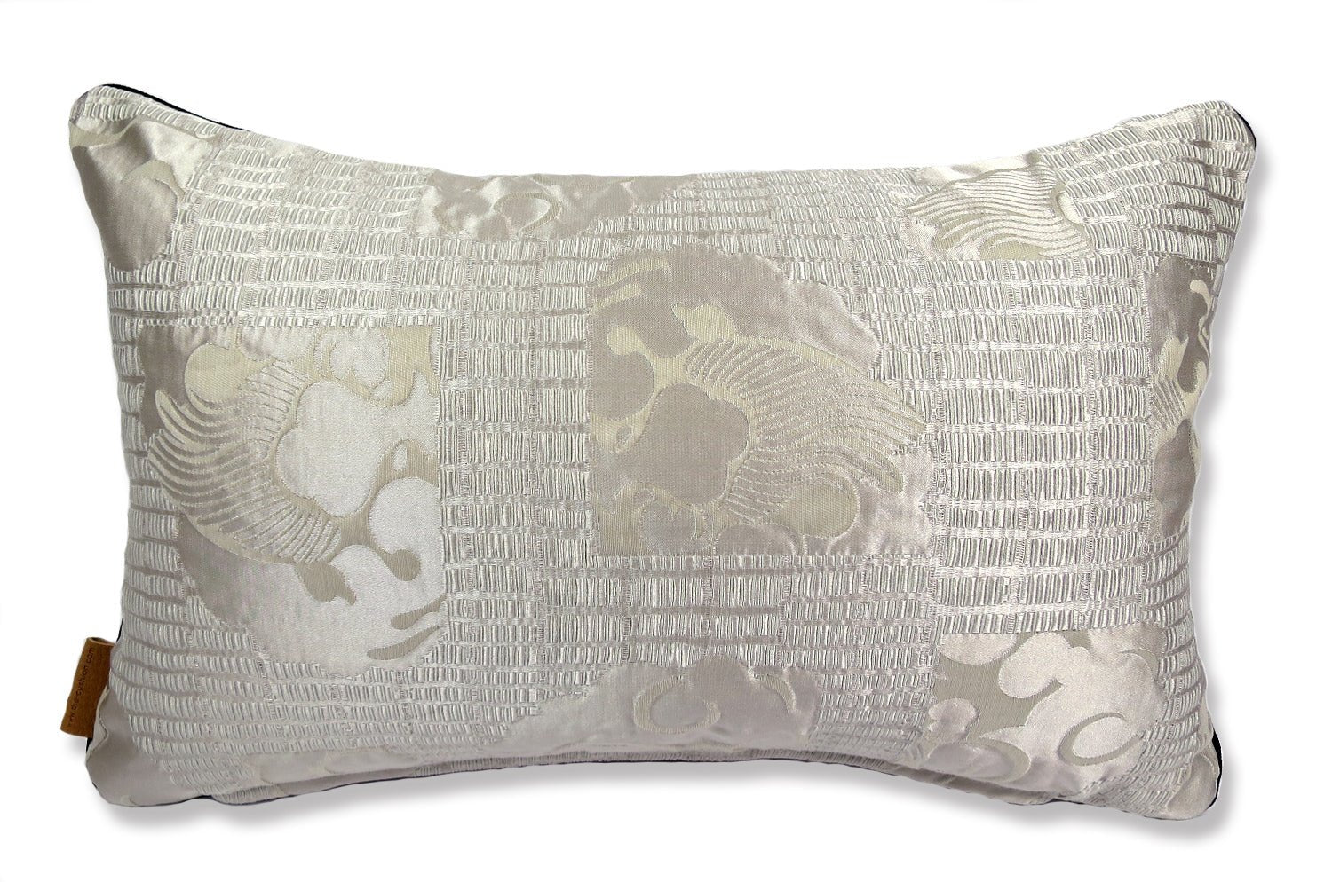 The JINHUA GHIACCIO アルマーニカーザ ジンファ パイピングクッション(グレージュ) 48×30cm 中材付 - HOUSE OF JAPAN Shop