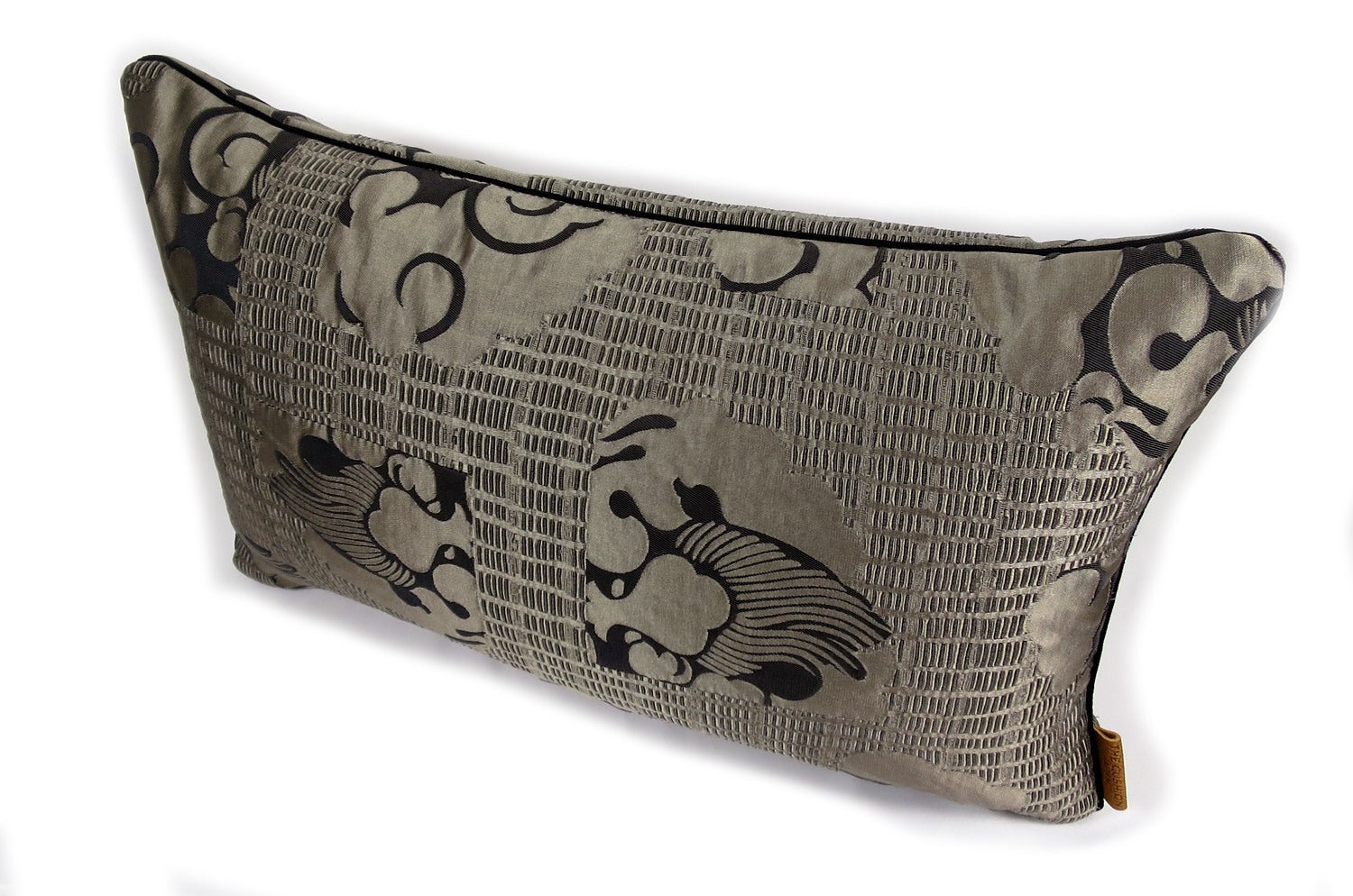 The JINHUA Nickel/Nero アルマーニカーザ ジンファ パイピングクッション(ニッケル) 48×30cm 中材付 - HOUSE OF JAPAN Shop