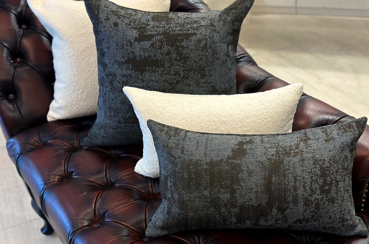 The Joinville イタリア製高級リネン混生地 クッション Rocky 50×30cm 中材付 - HOUSE OF JAPAN Shop