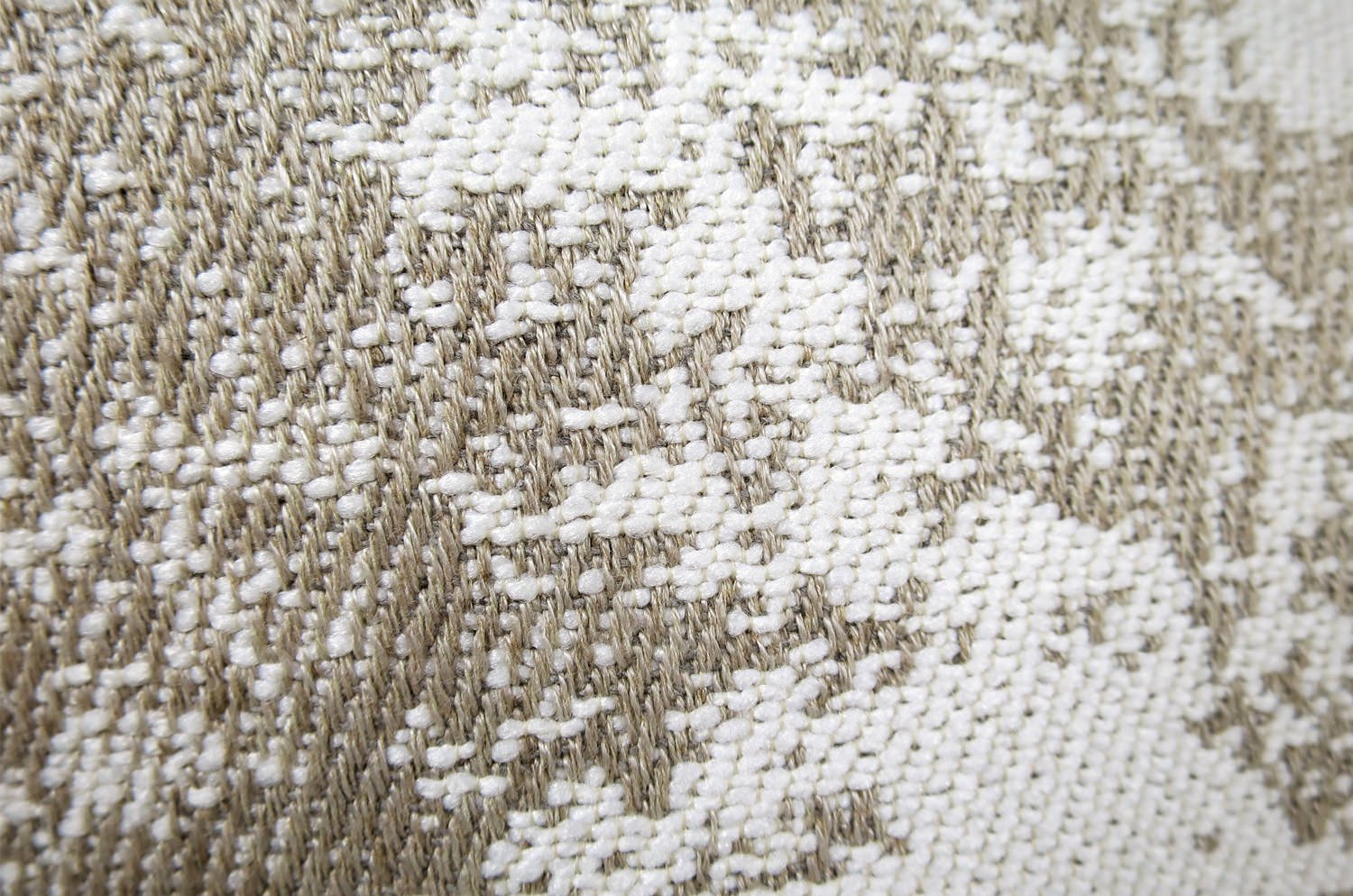 The Joinville イタリア製高級リネン混生地 クッションカバー Sand 50×50cm - HOUSE OF JAPAN Shop